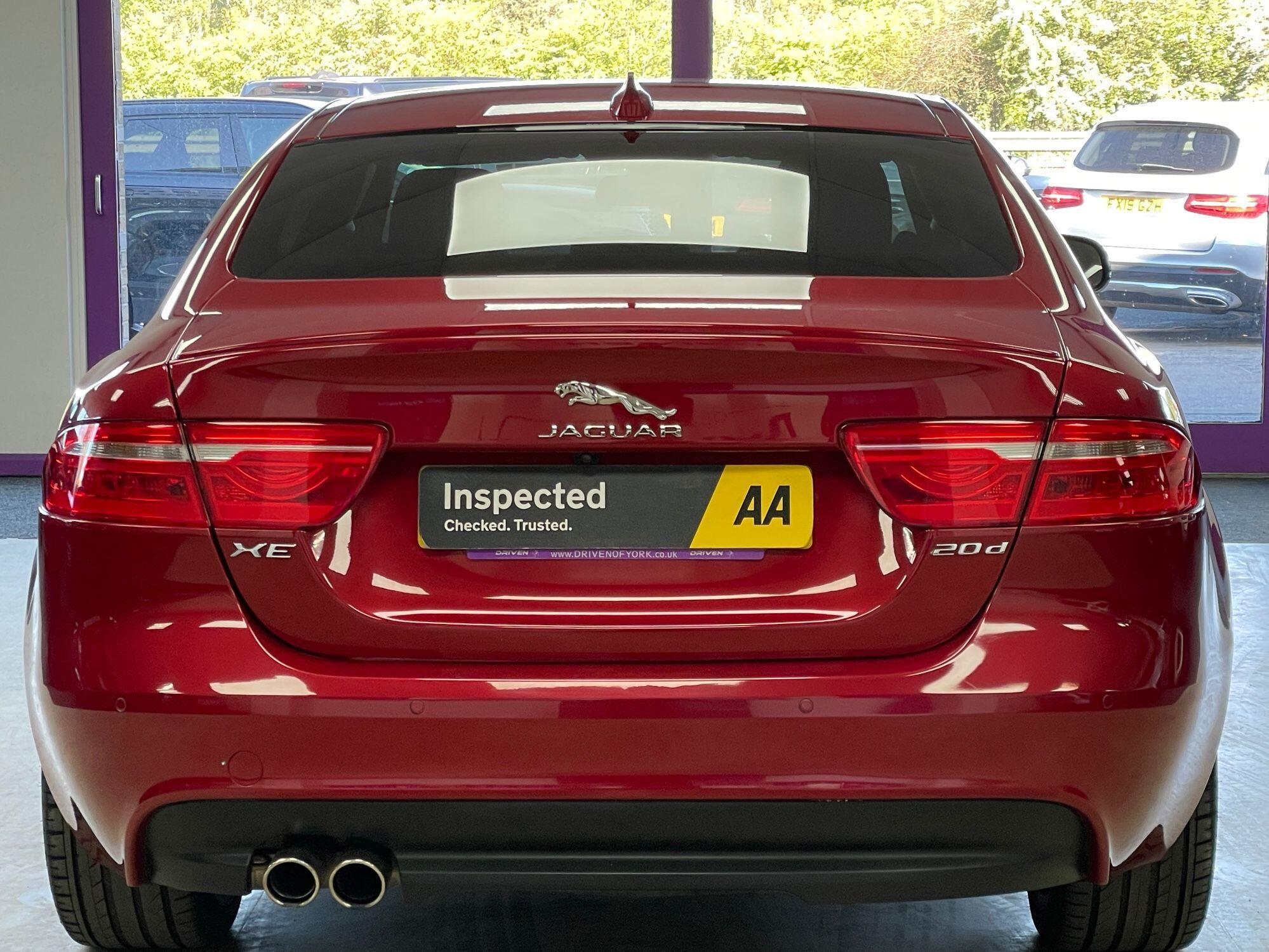 Jaguar XE - Image 9