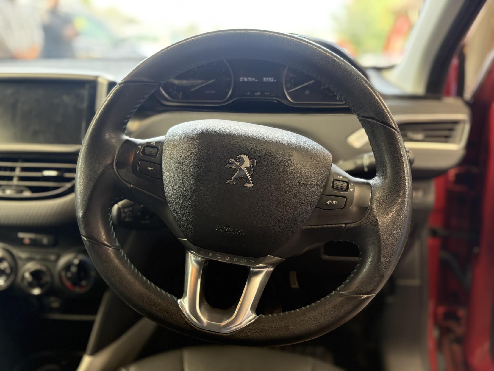 Peugeot 2008 - Image 12