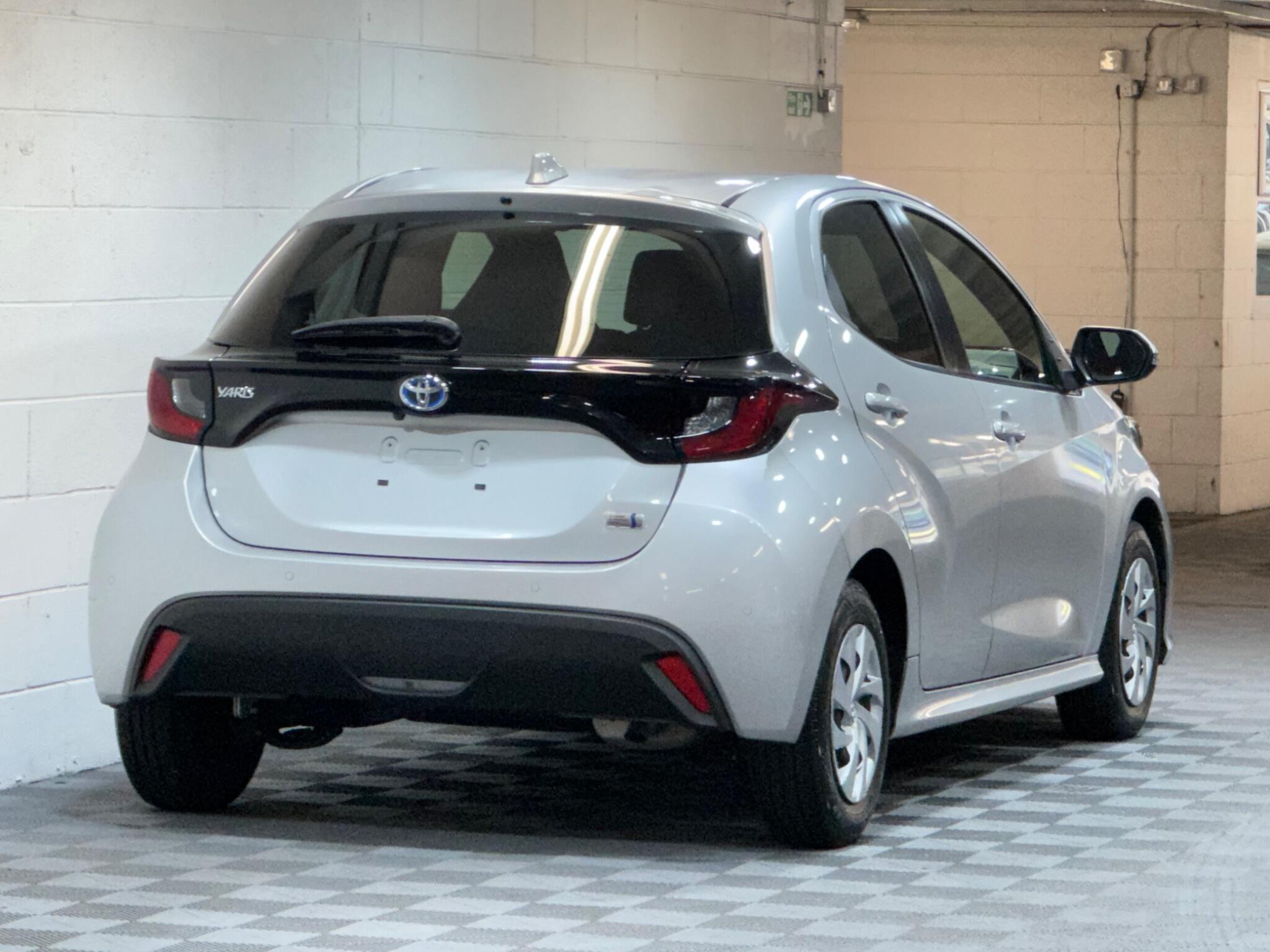 Toyota Yaris - Image 7