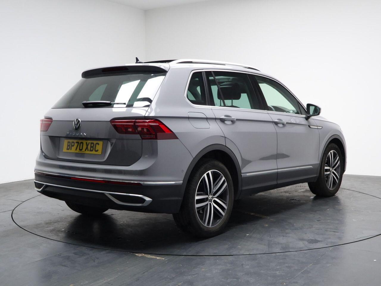 Volkswagen Tiguan - Image 19