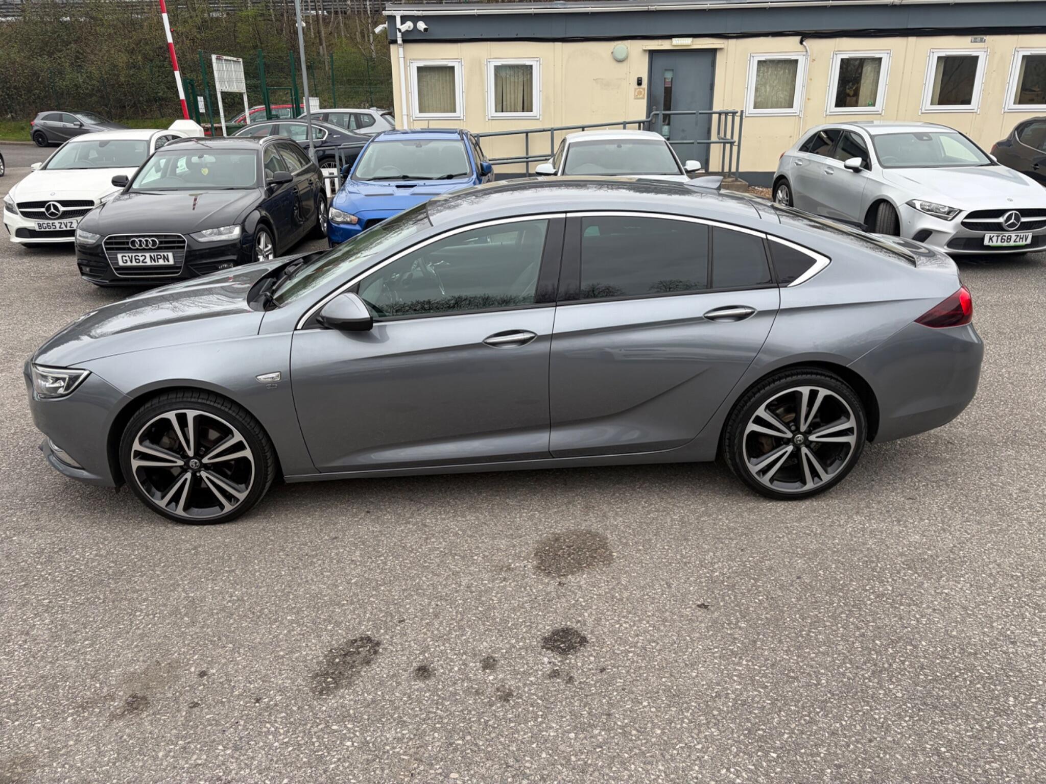 Vauxhall Insignia - Image 9