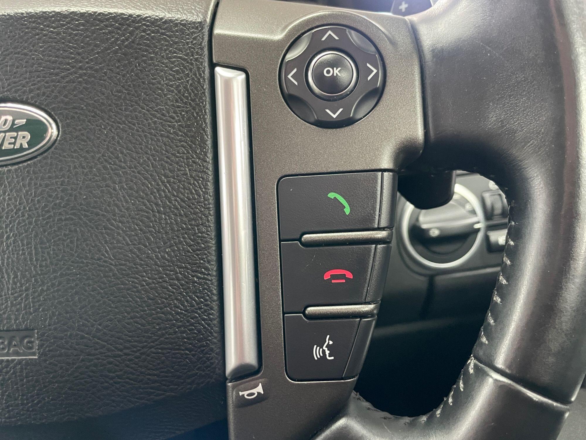 Land Rover DISCOVERY 4 - Image 42