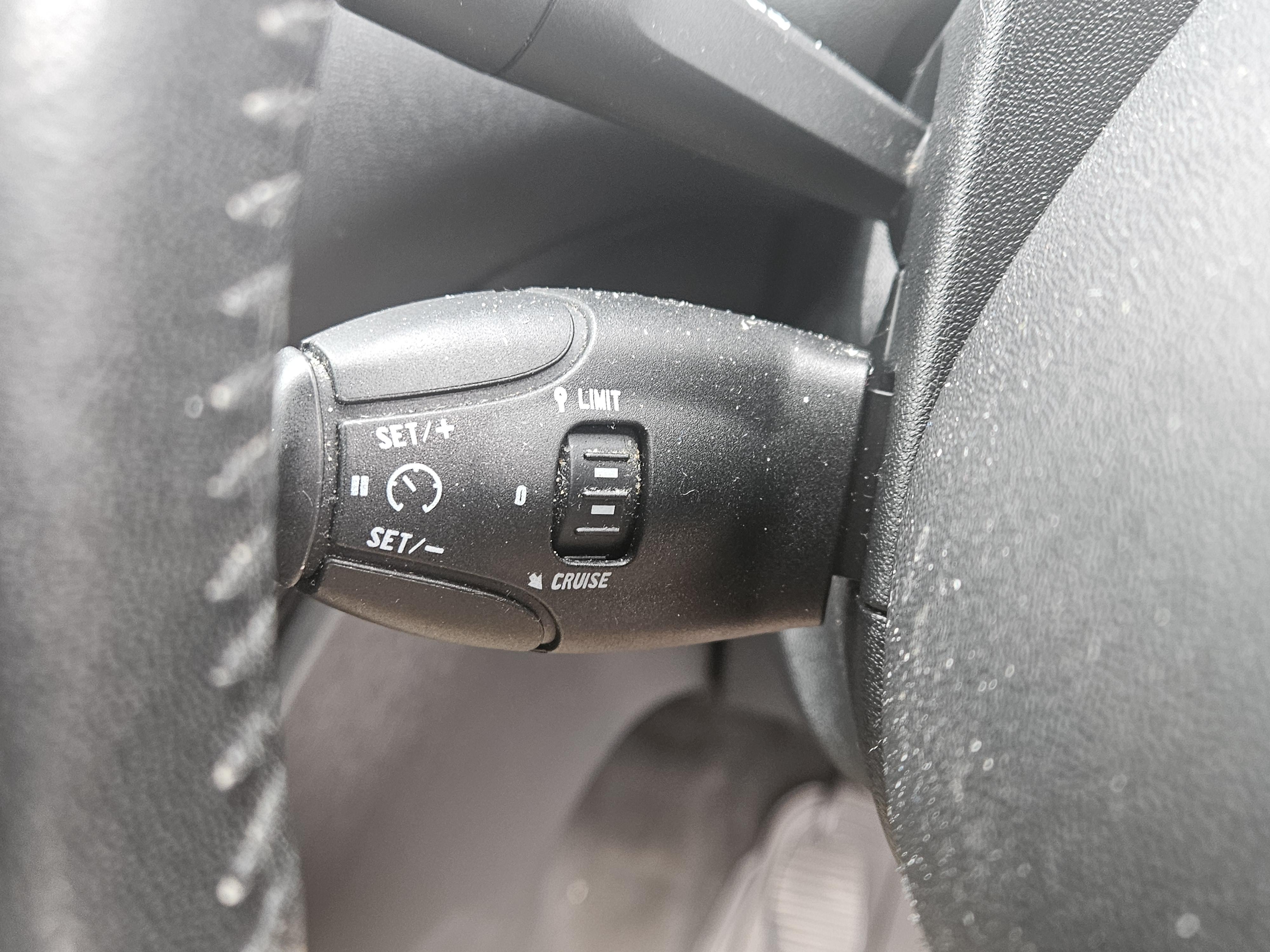 Peugeot 208 - Image 27