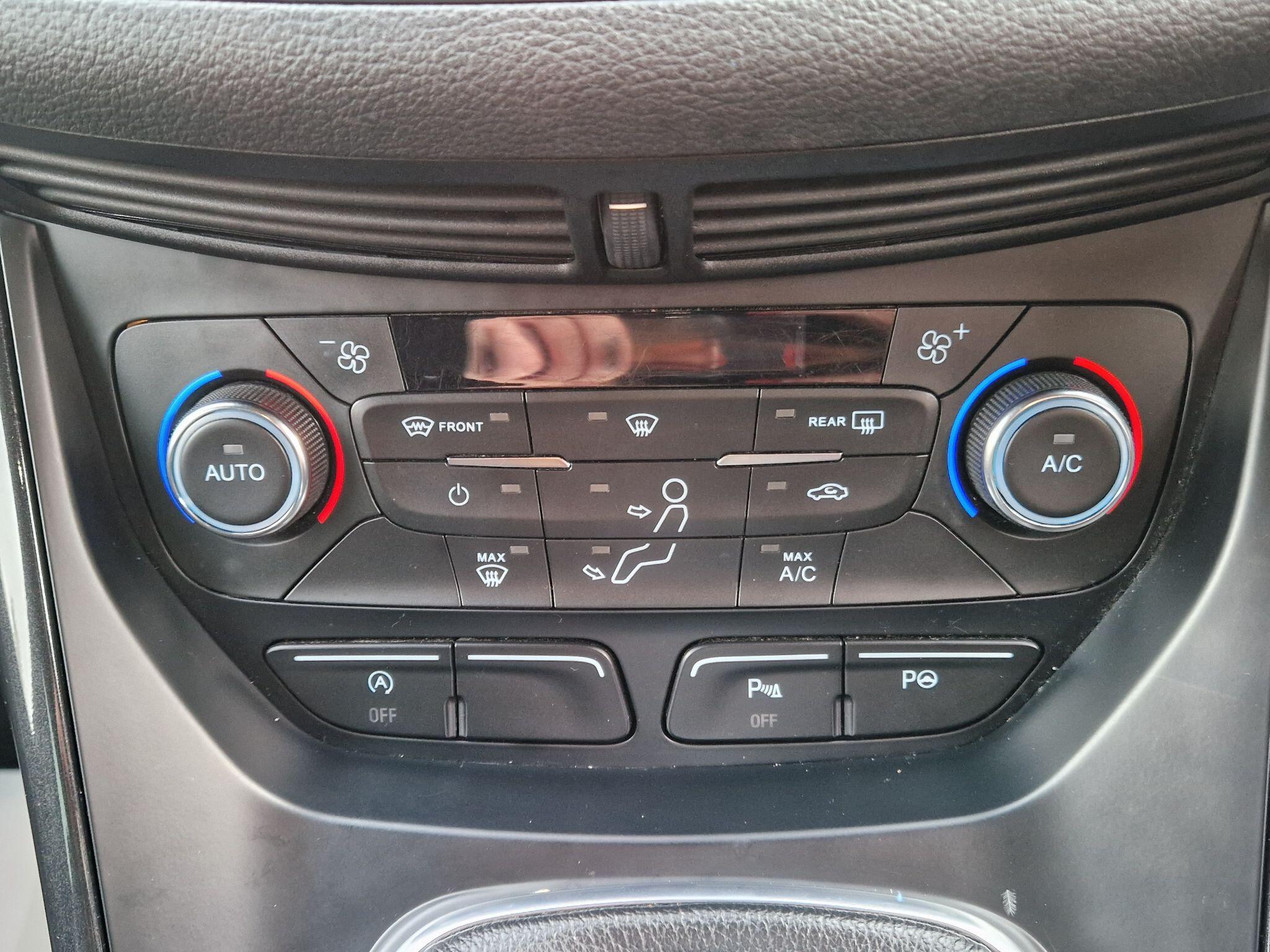 Ford Kuga - Image 50