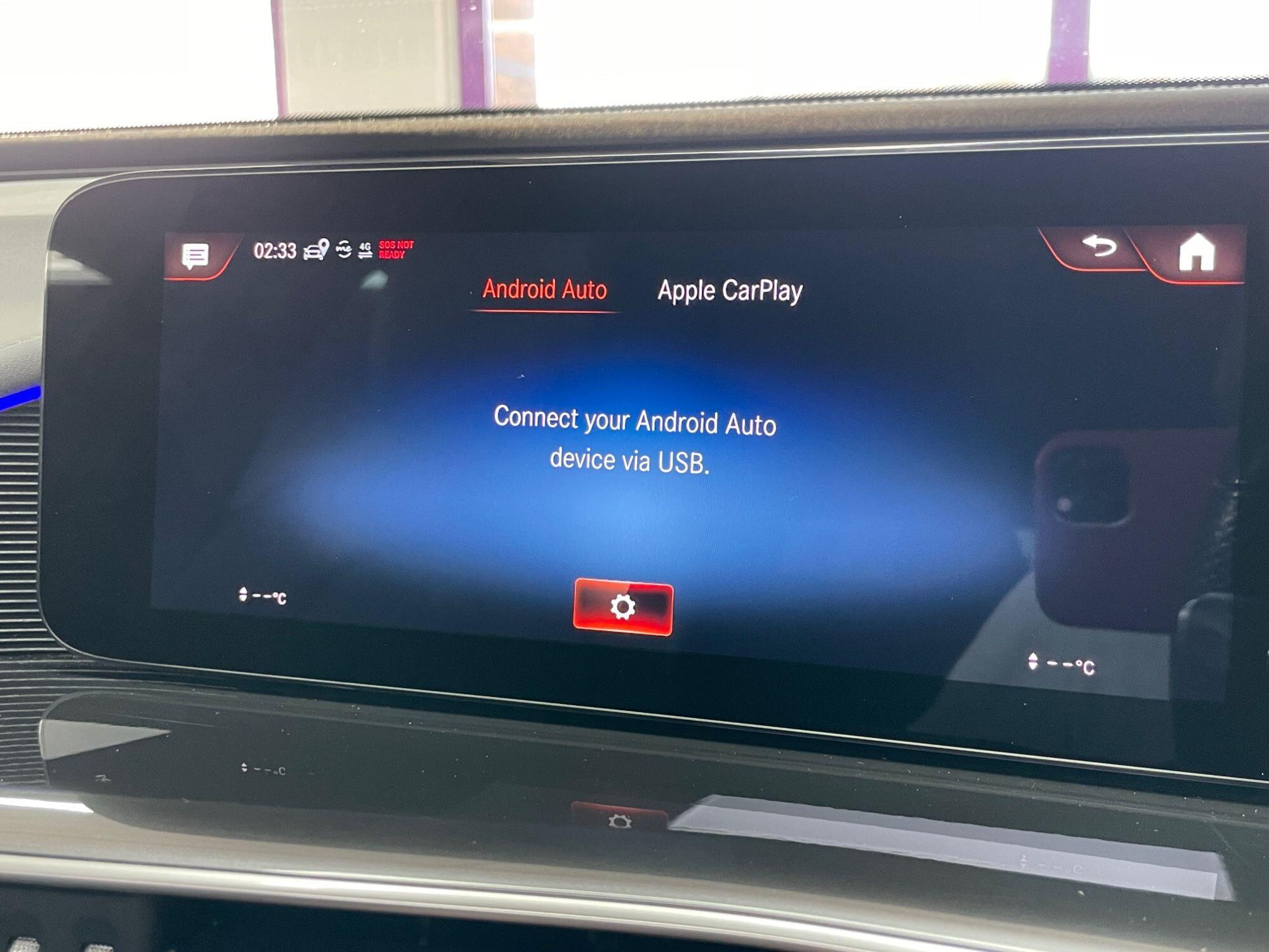 Mercedes Eqc - Image 43