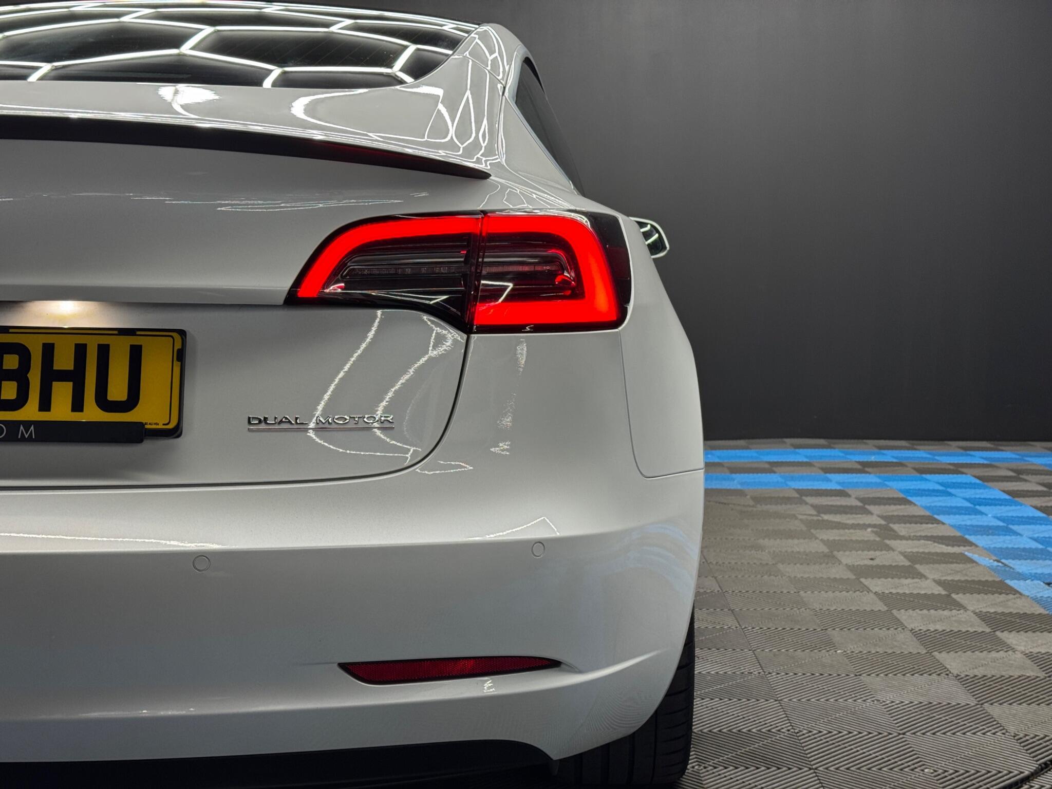 Tesla Model 3 - Image 42