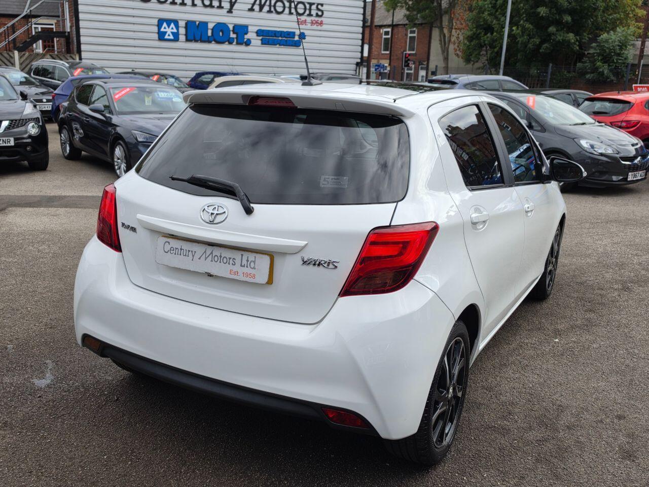 Toyota Yaris - Image 7