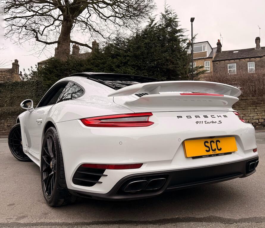 Porsche 911 - Image 21