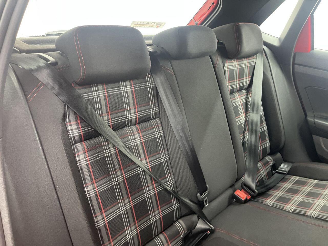 Volkswagen Polo - Image 23