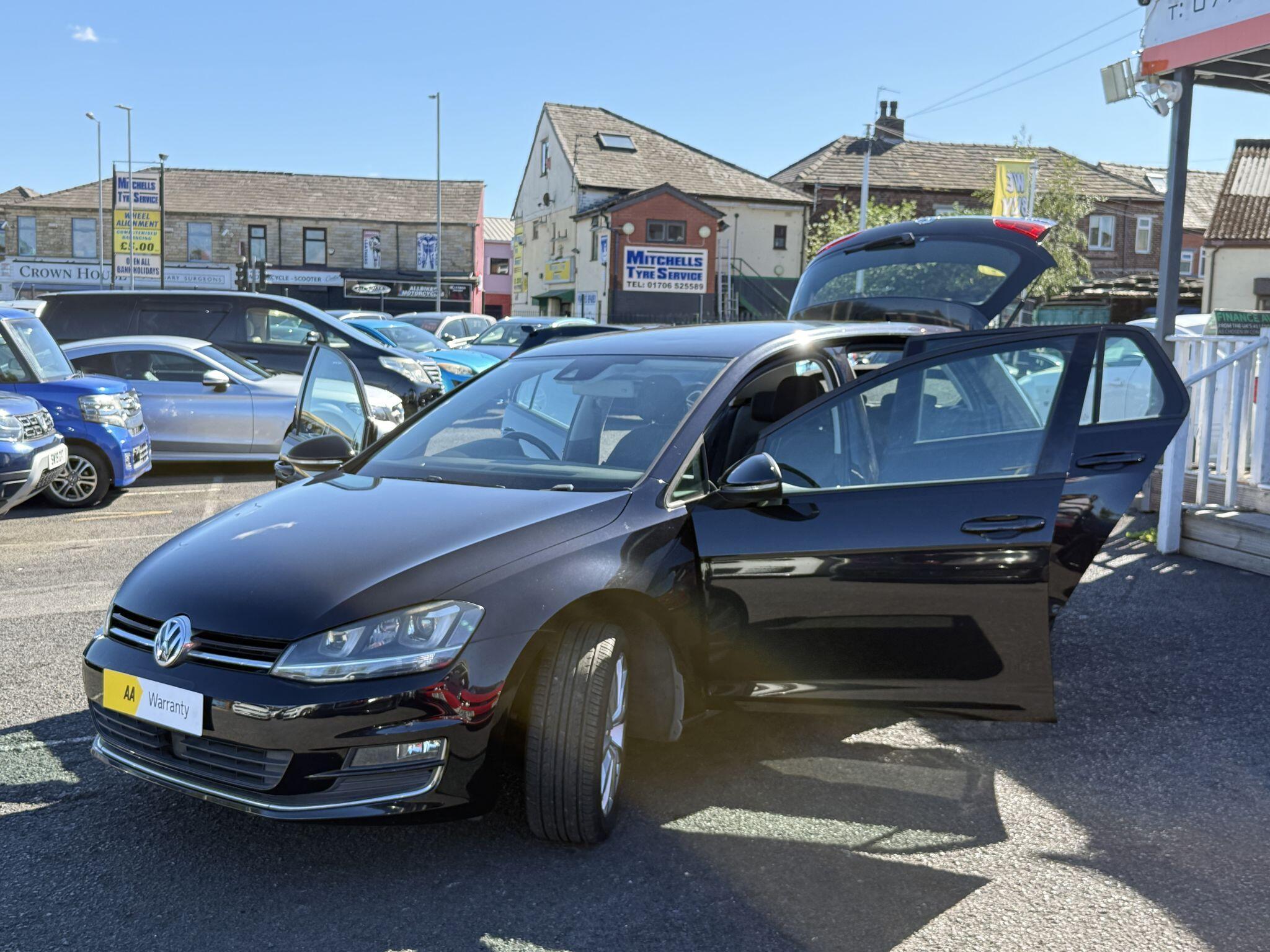 Volkswagen Golf - Image 20