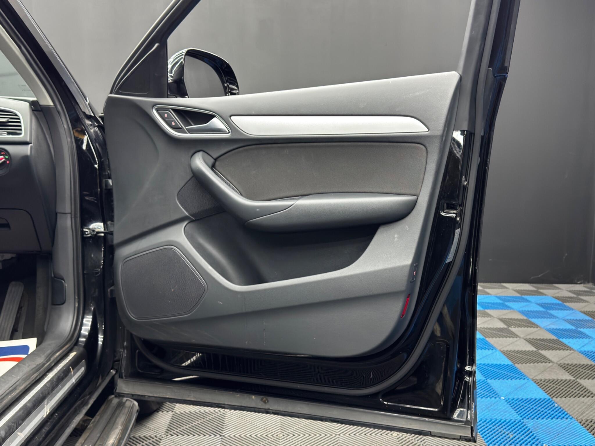Audi Q3 - Image 37