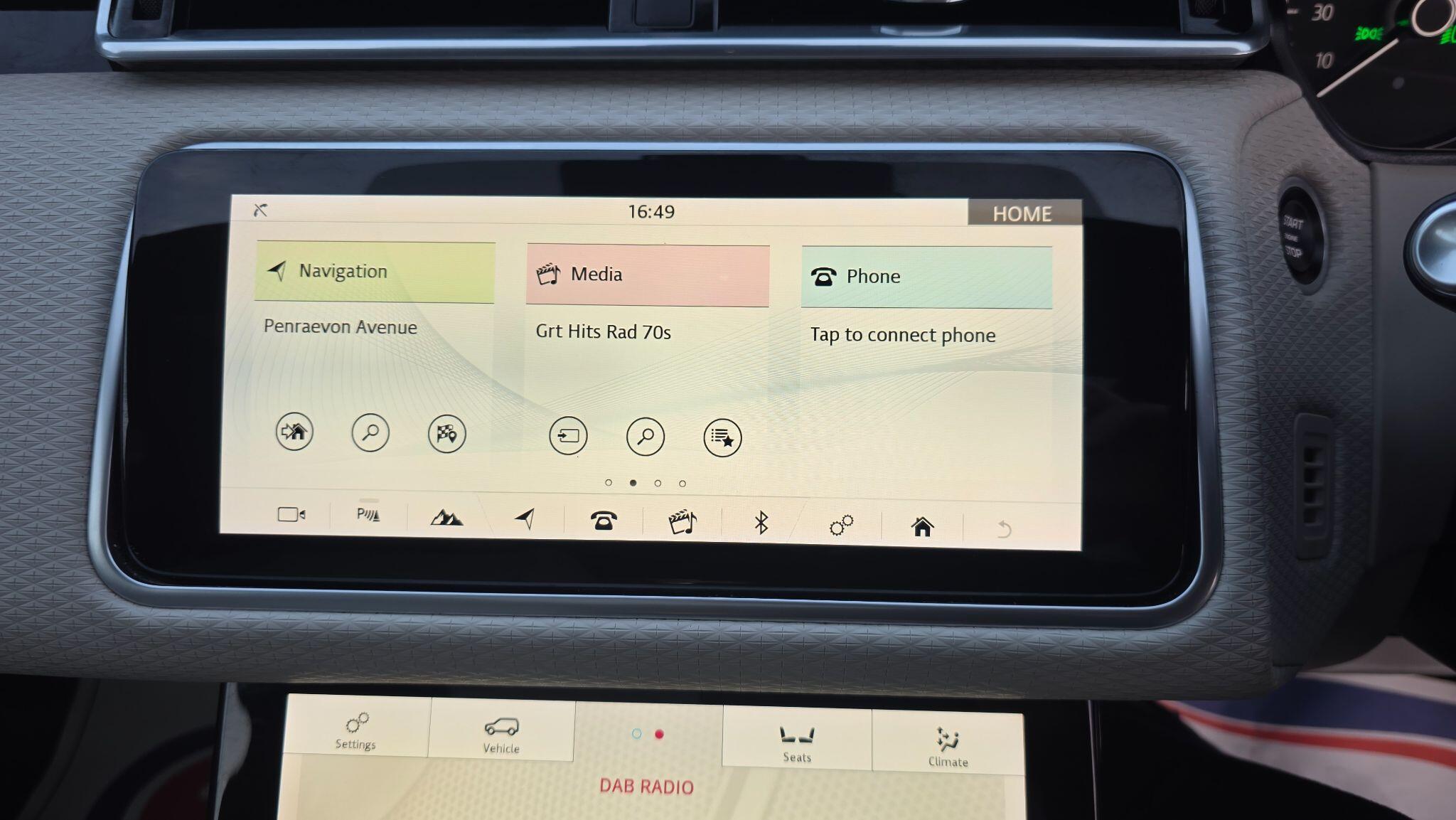 Land Rover Range Rover Velar - Image 52