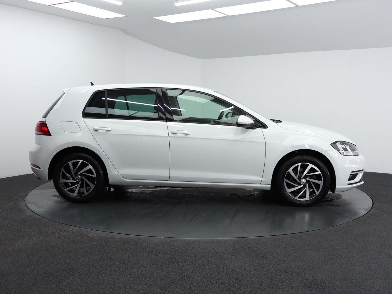 Volkswagen Golf - Image 14