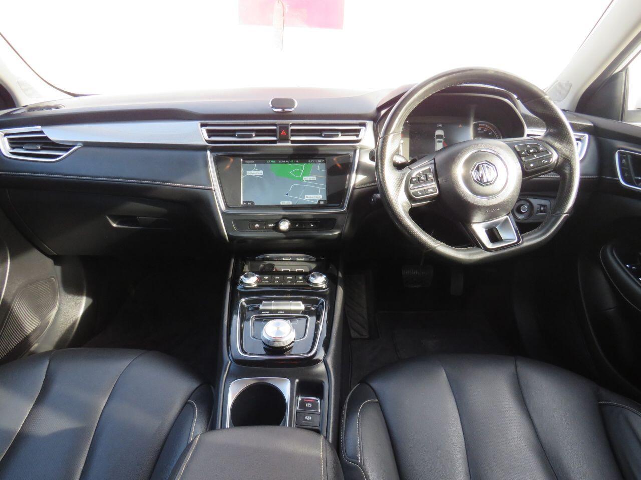 MG MG5 - Image 2