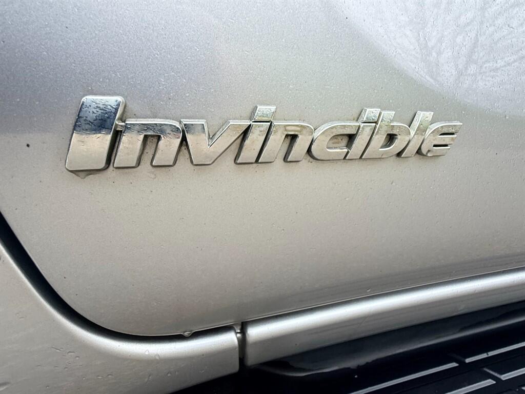 Toyota Hilux - Image 11