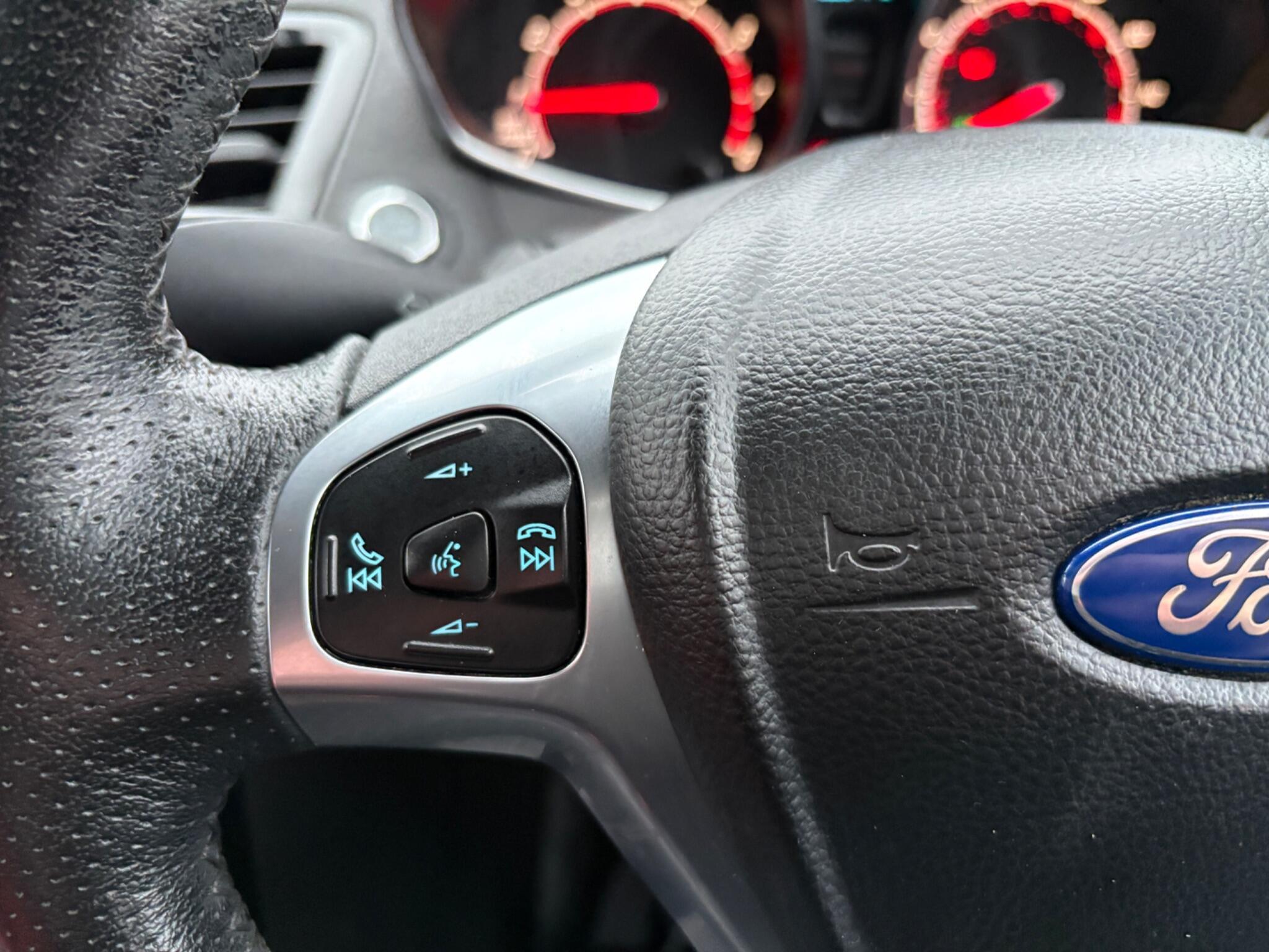 Ford Fiesta - Image 13