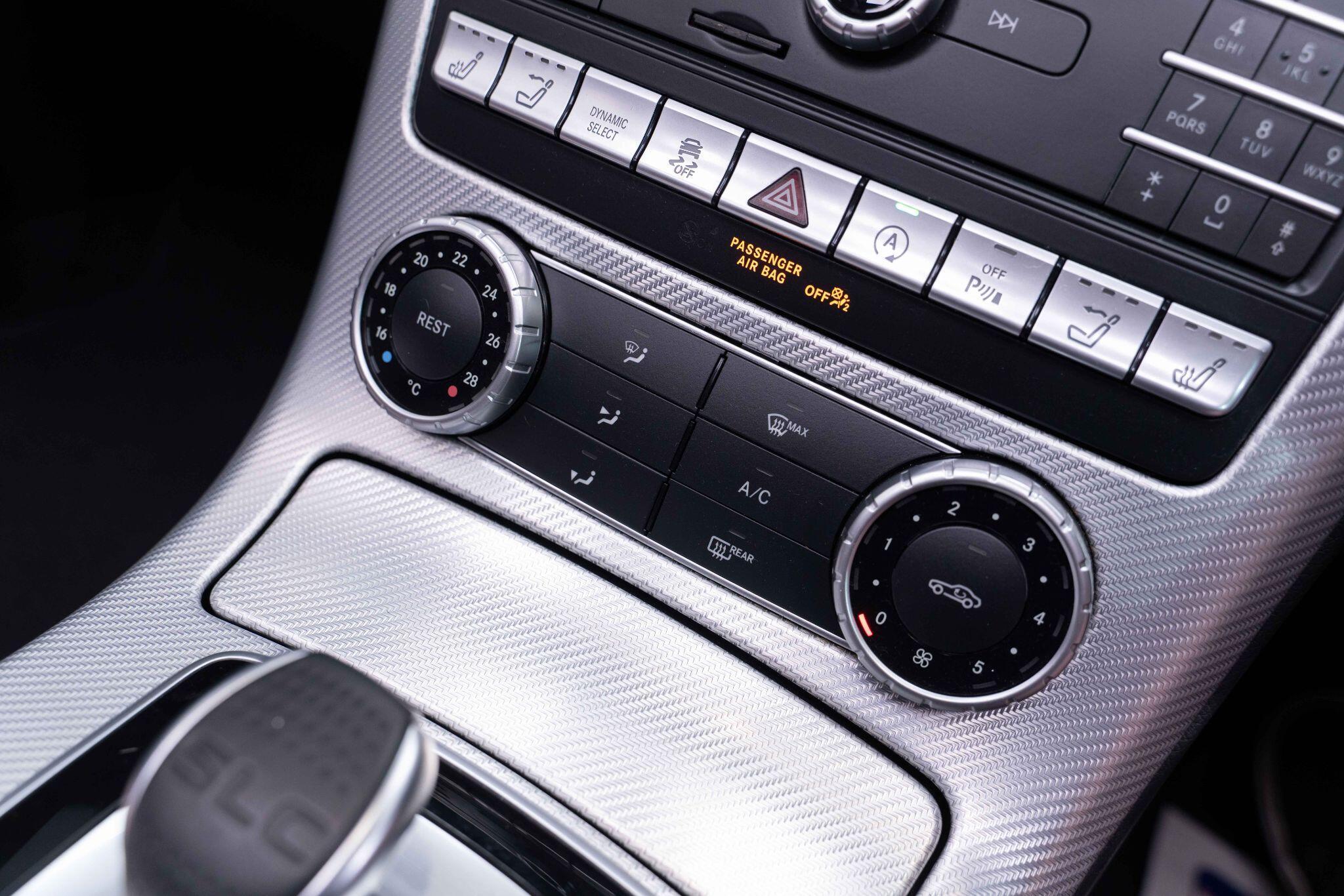 Mercedes SLC - Image 16