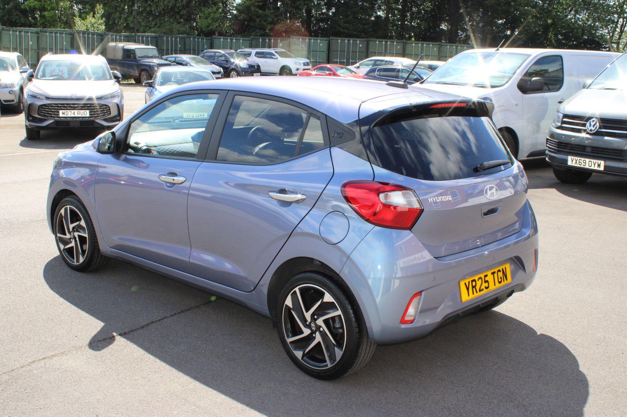 Hyundai i10 - Image 17