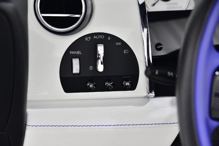 Rolls-Royce Dawn - Image 36