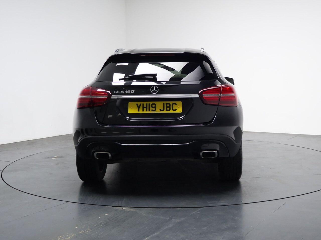 Mercedes GLA - Image 11