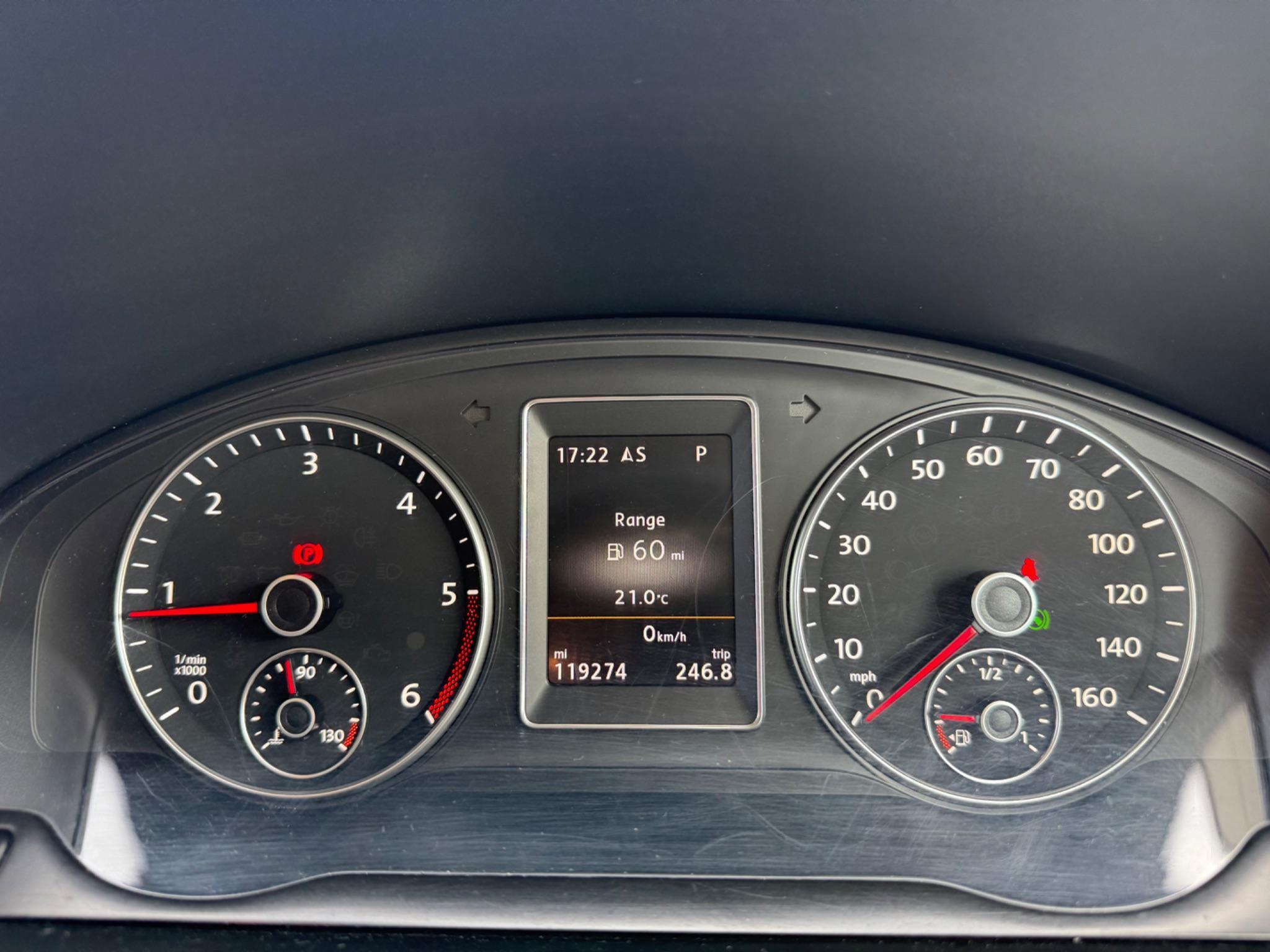 Volkswagen CARAVELLE - Image 38