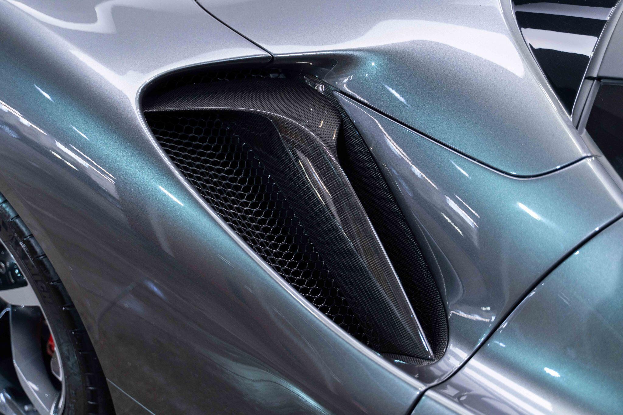 Ferrari SF90 Spider - Image 22