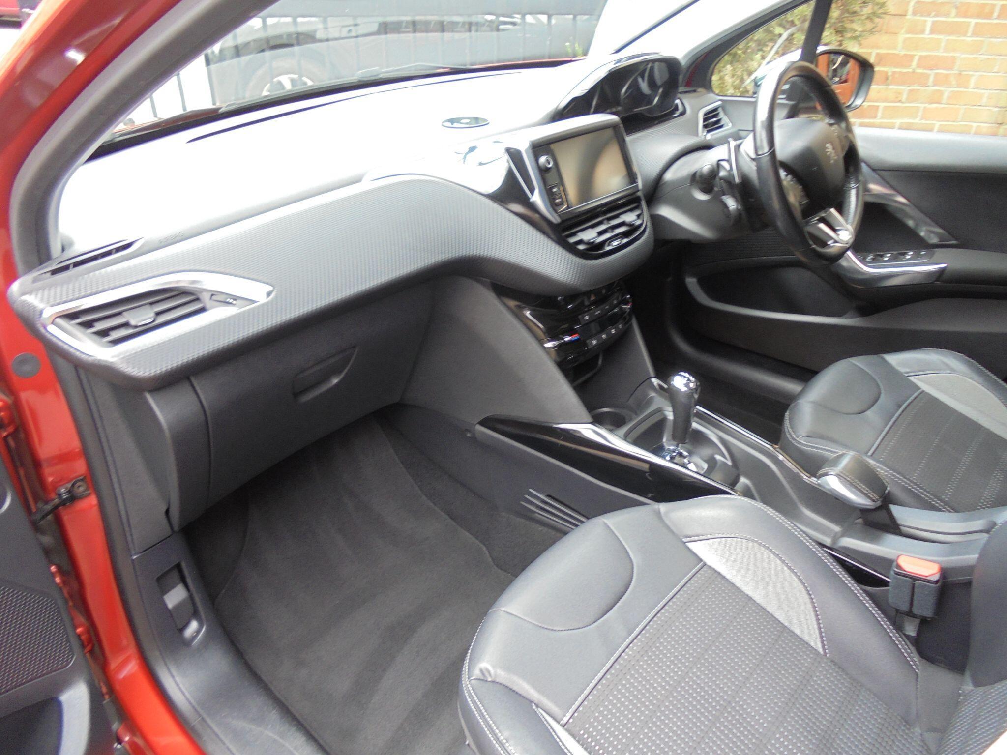 Peugeot 2008 - Image 14