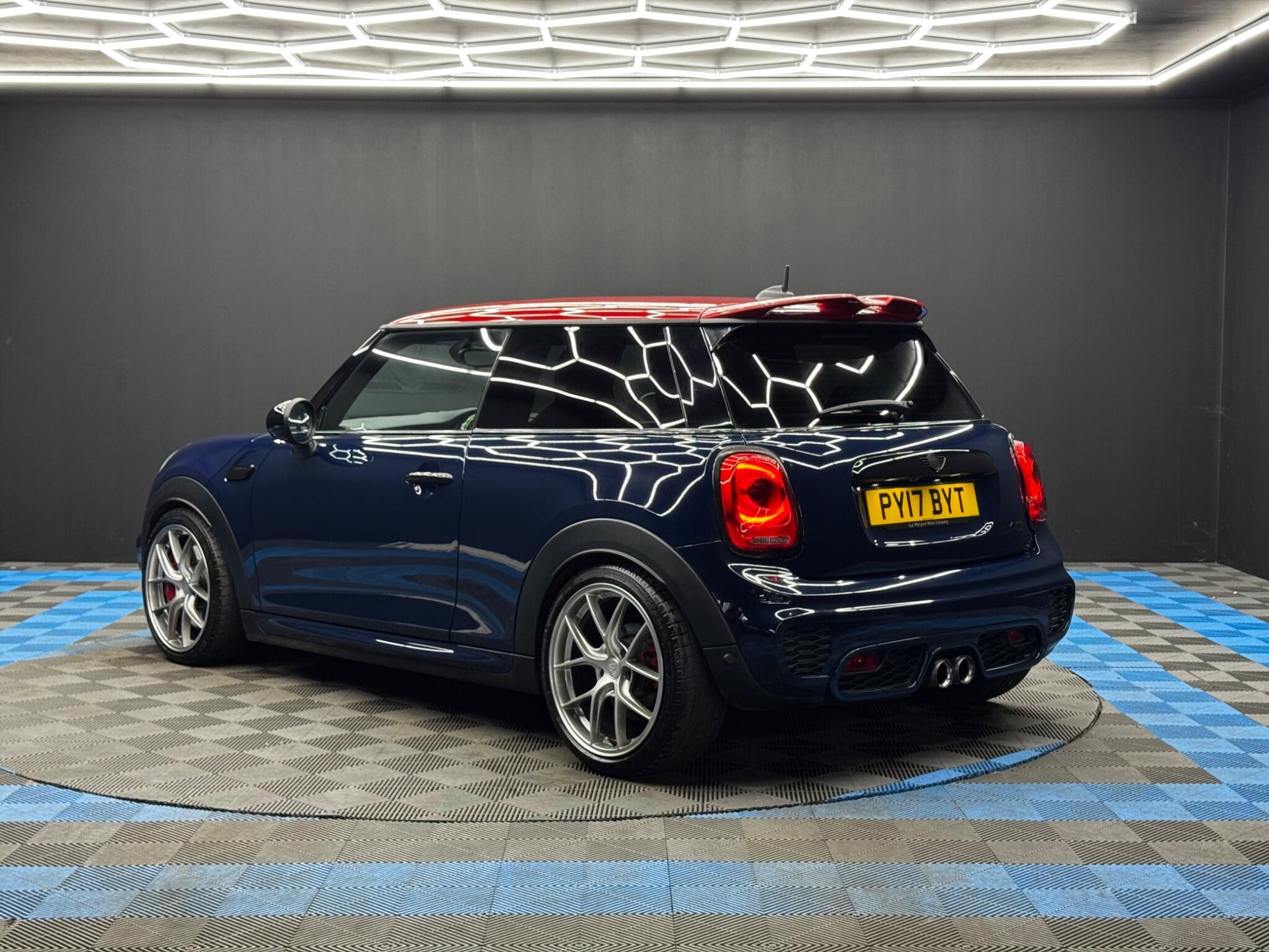 MINI Hatch - Image 7