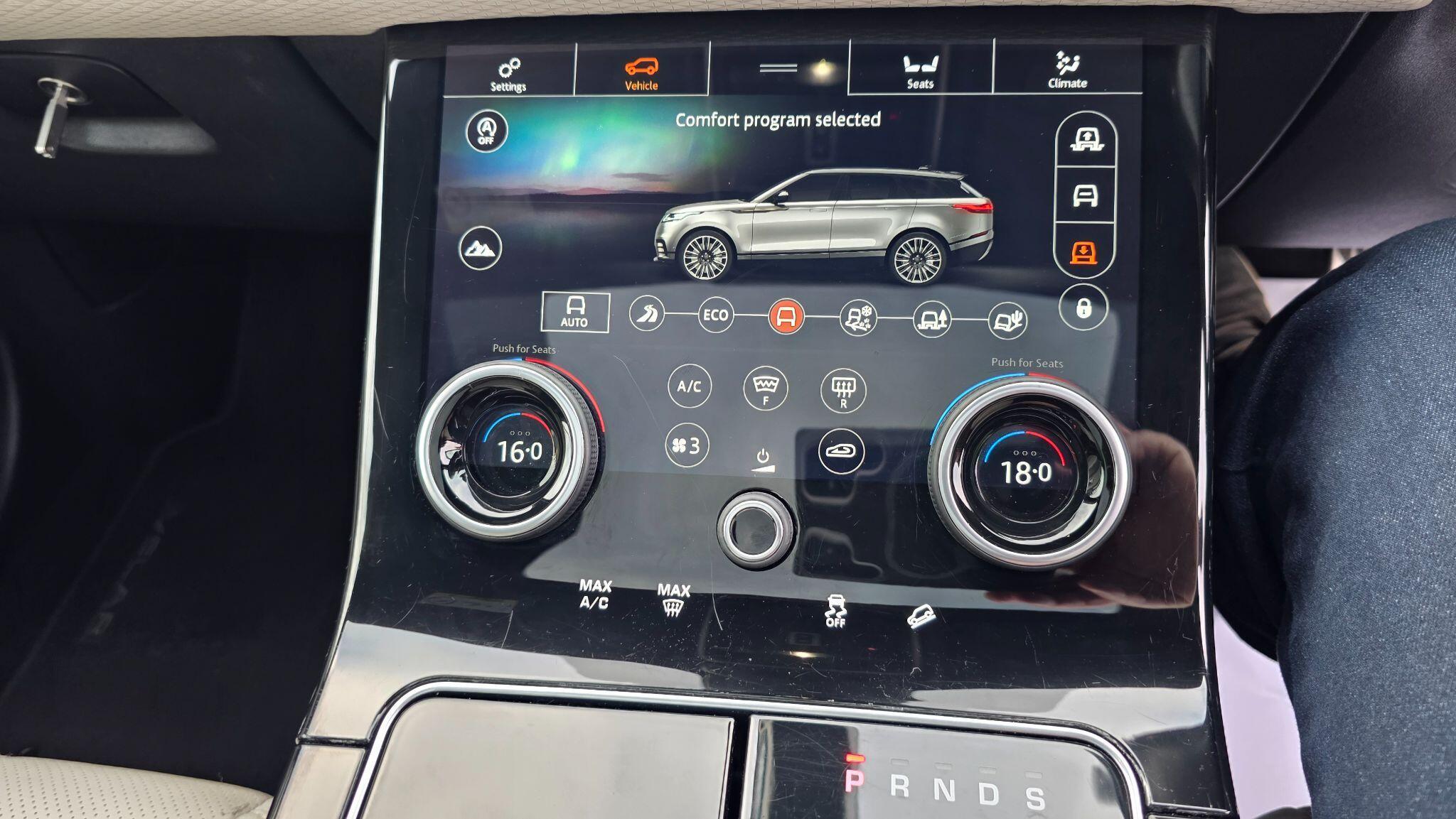 Land Rover Range Rover Velar - Image 31