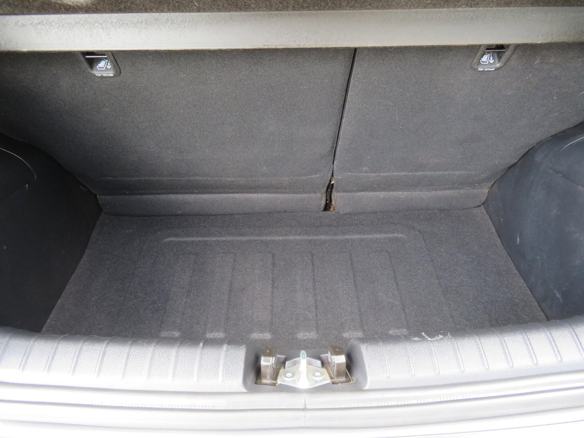 Kia Picanto - Image 8