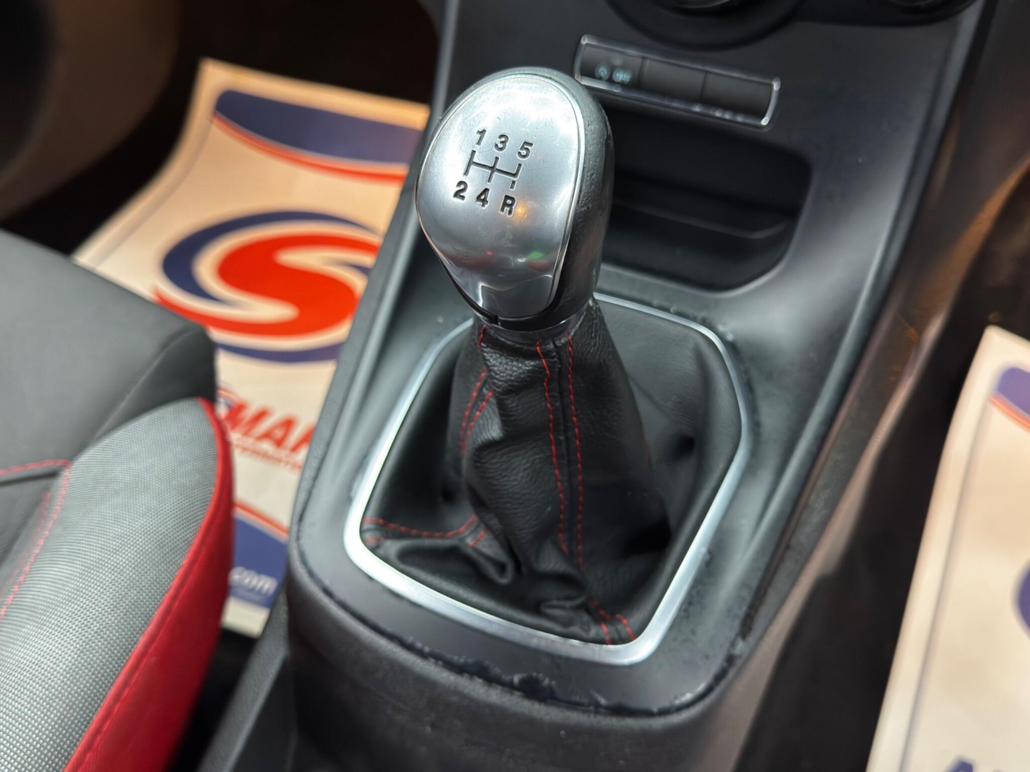 Ford Fiesta - Image 22