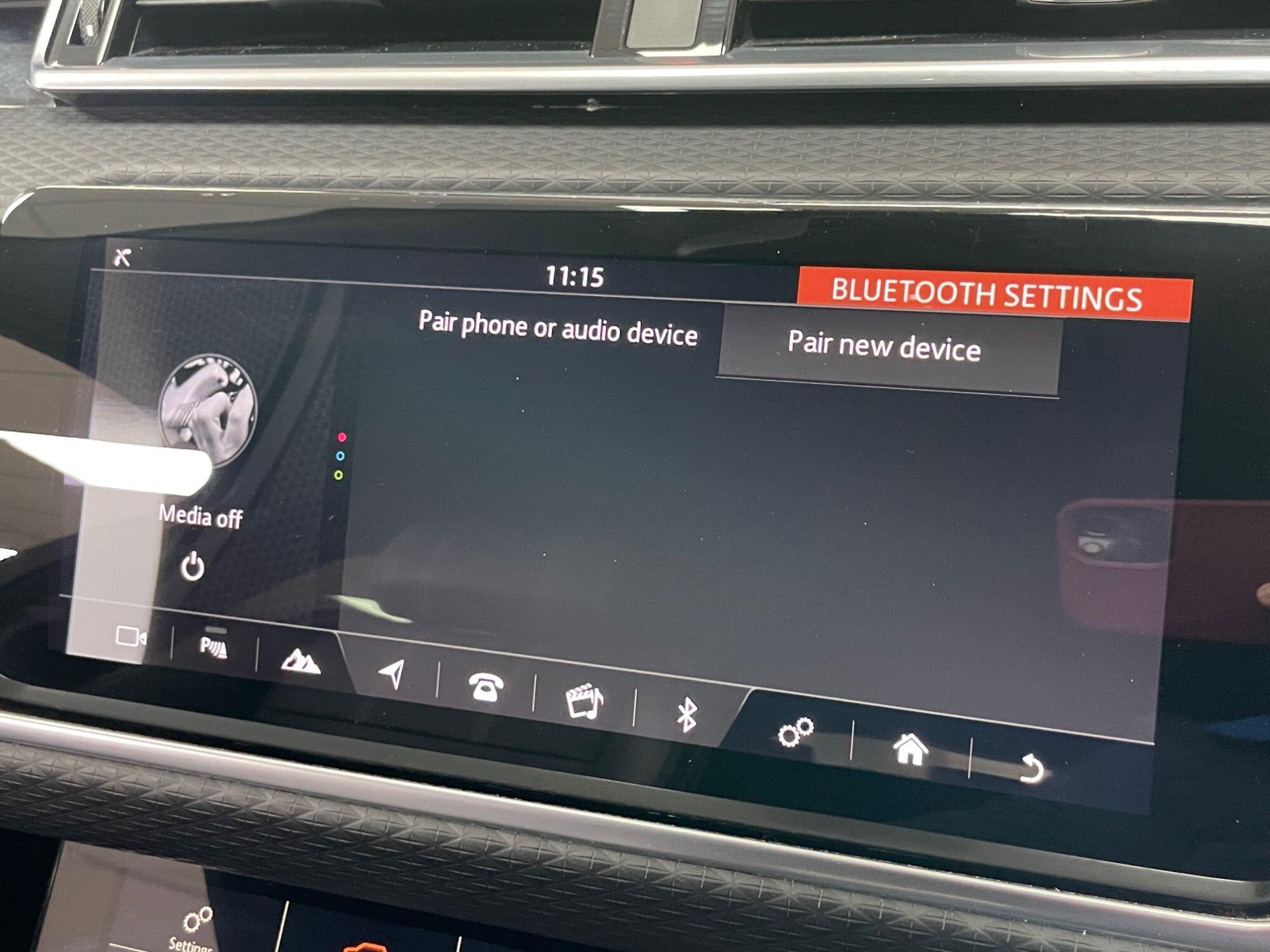 Land Rover Range Rover Velar - Image 45