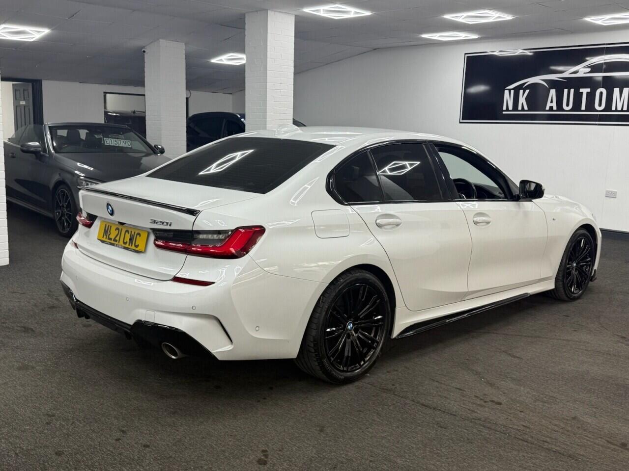 BMW 3 Series - Image 8