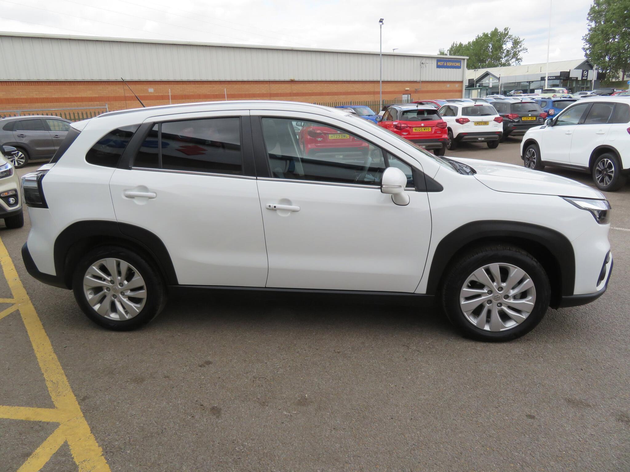 Suzuki S-Cross - Image 11