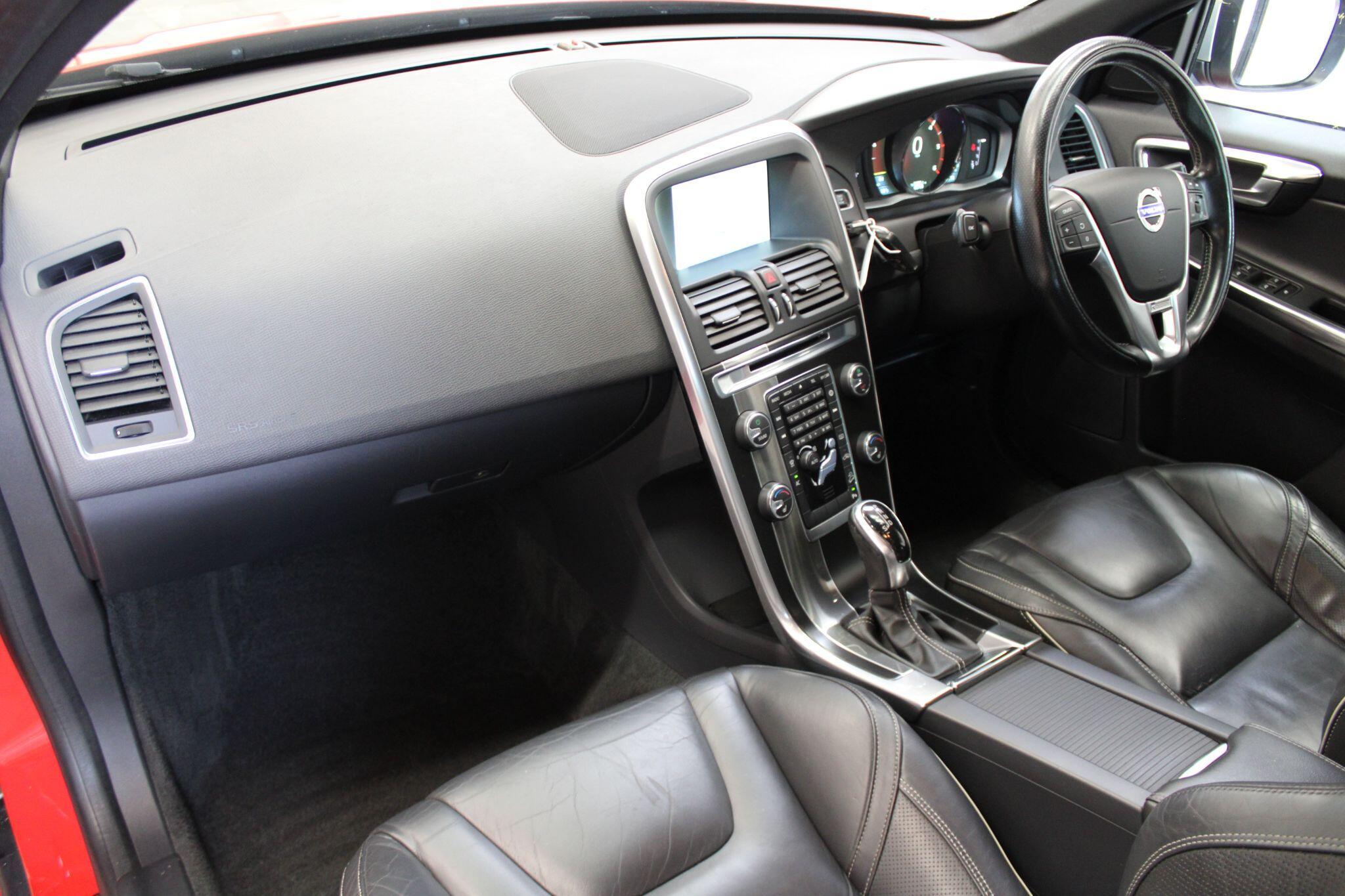 Volvo XC60 - Image 29