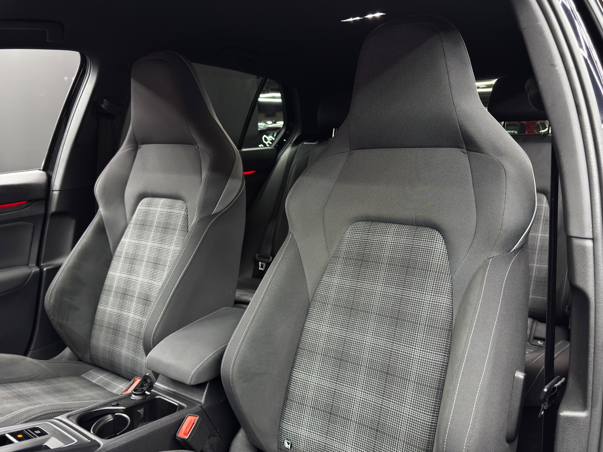 Volkswagen Golf - Image 14