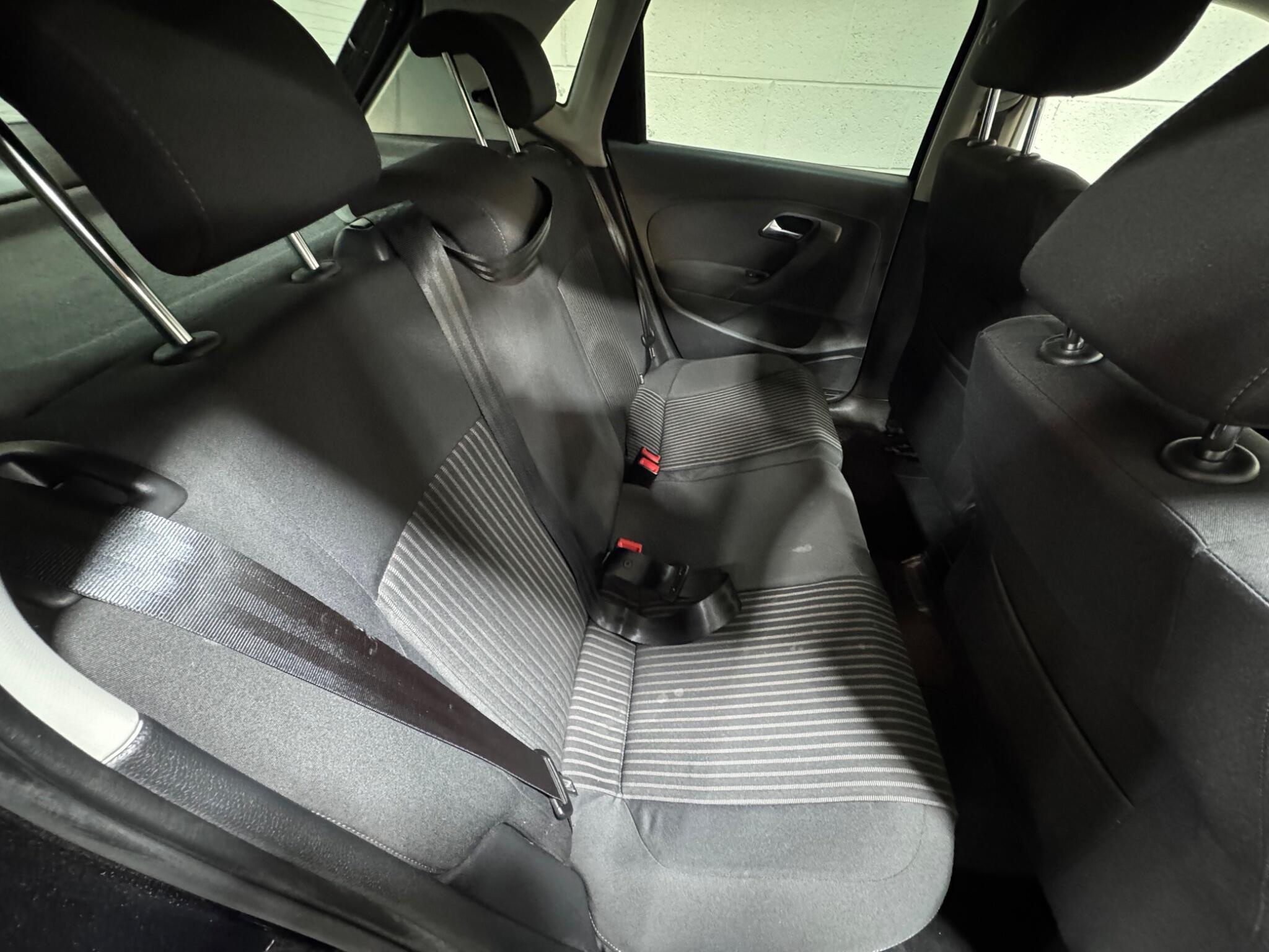 Volkswagen Polo - Image 12