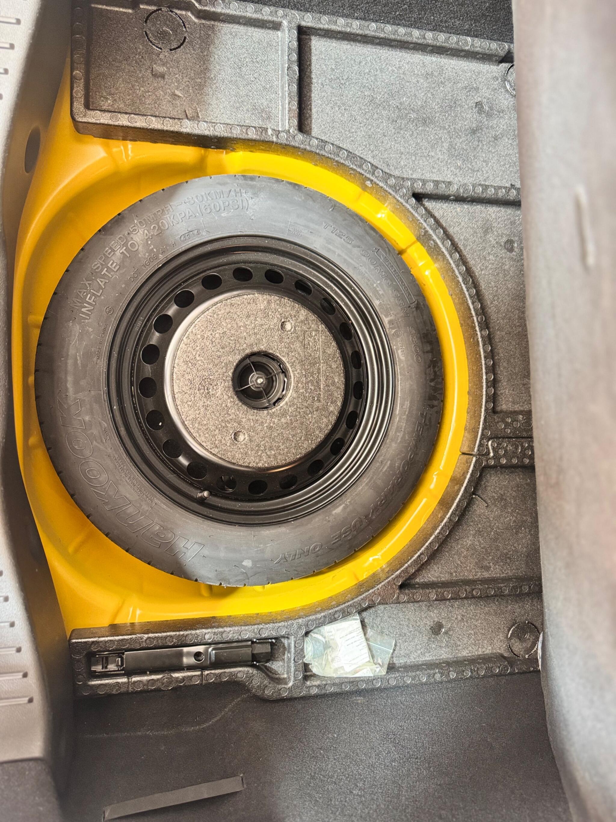 Ford Focus - Image 25