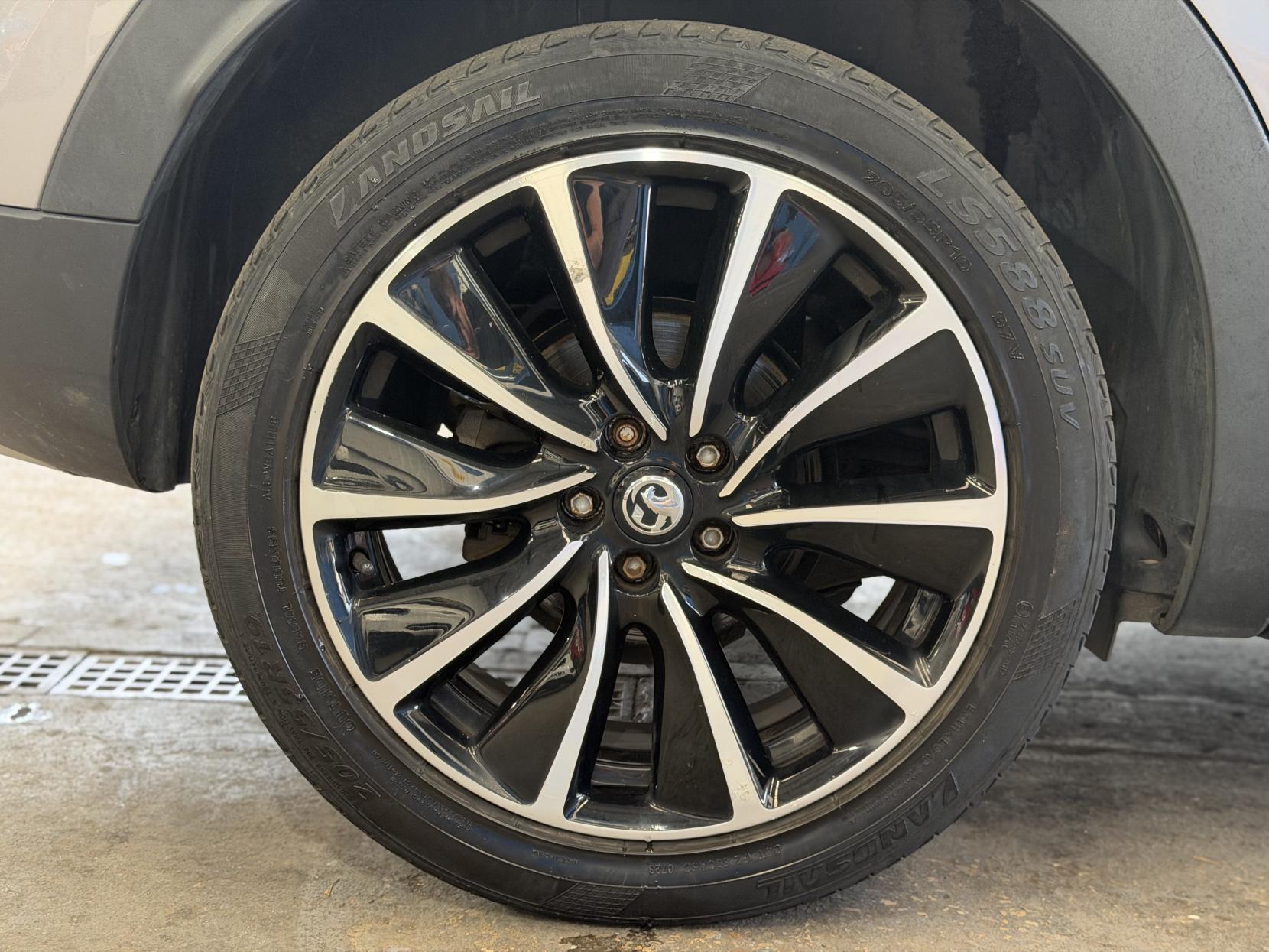 Vauxhall Grandland X - Image 17