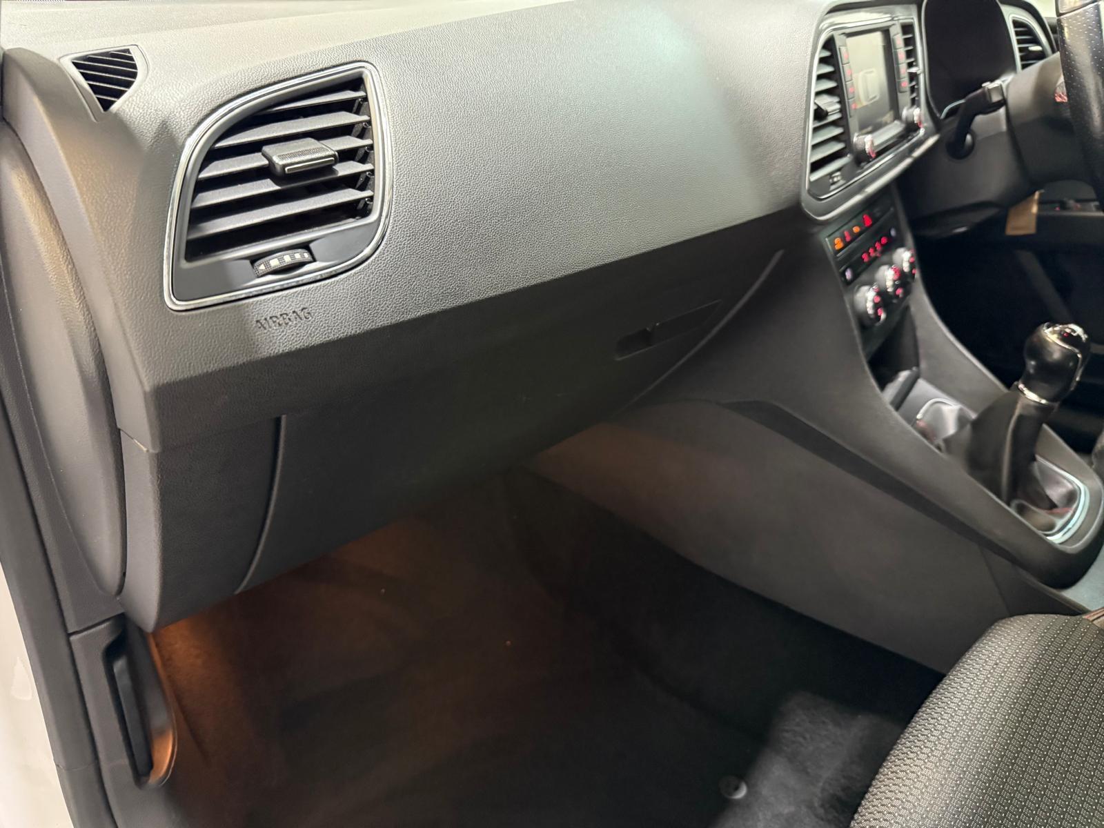 SEAT Leon - Image 18