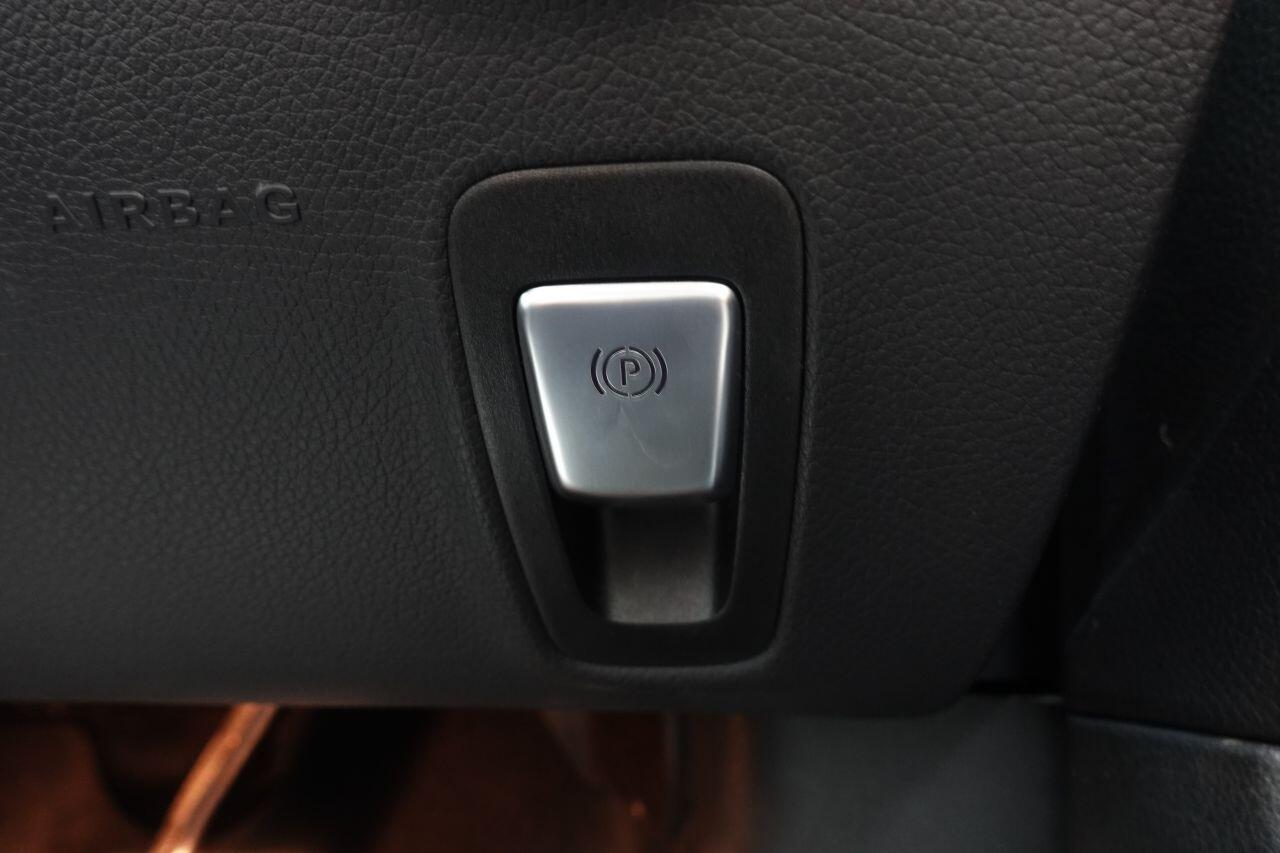 Mercedes-benz E-CLASS - Image 54