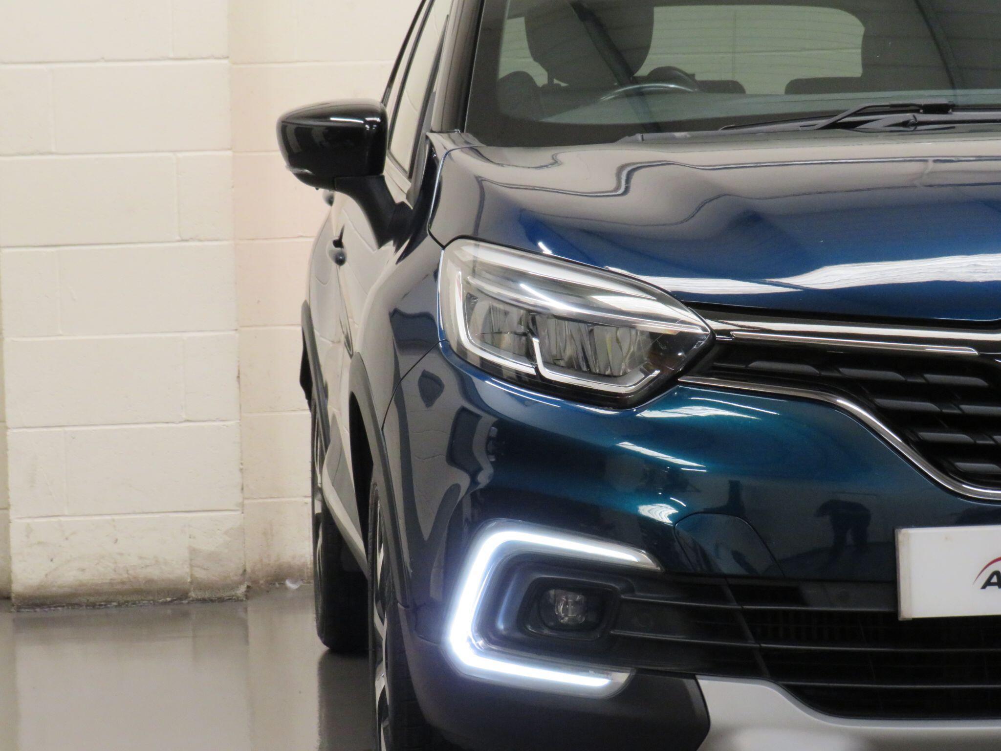 Renault Captur - Image 11