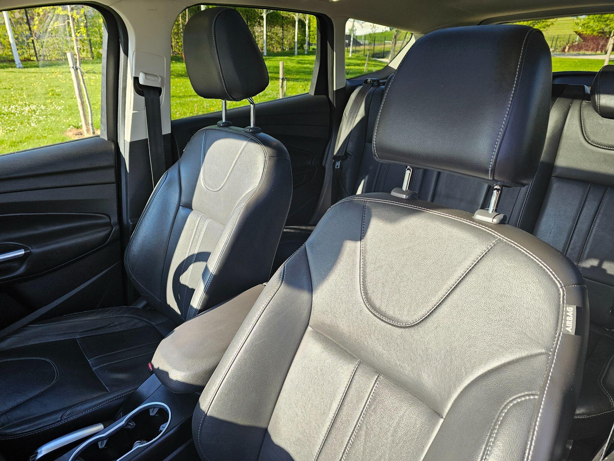 Ford Kuga - Image 30