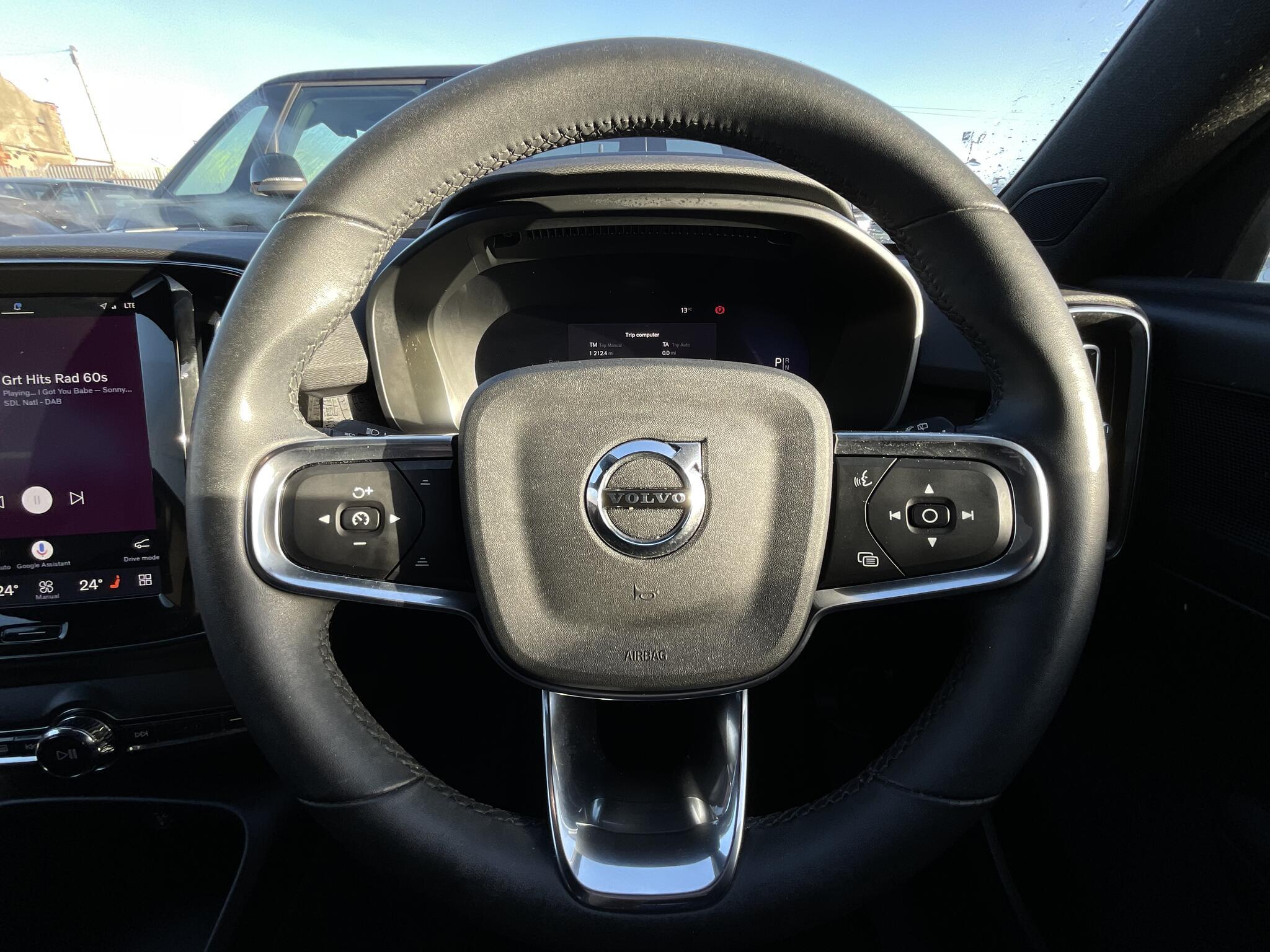 Volvo XC40 - Image 20