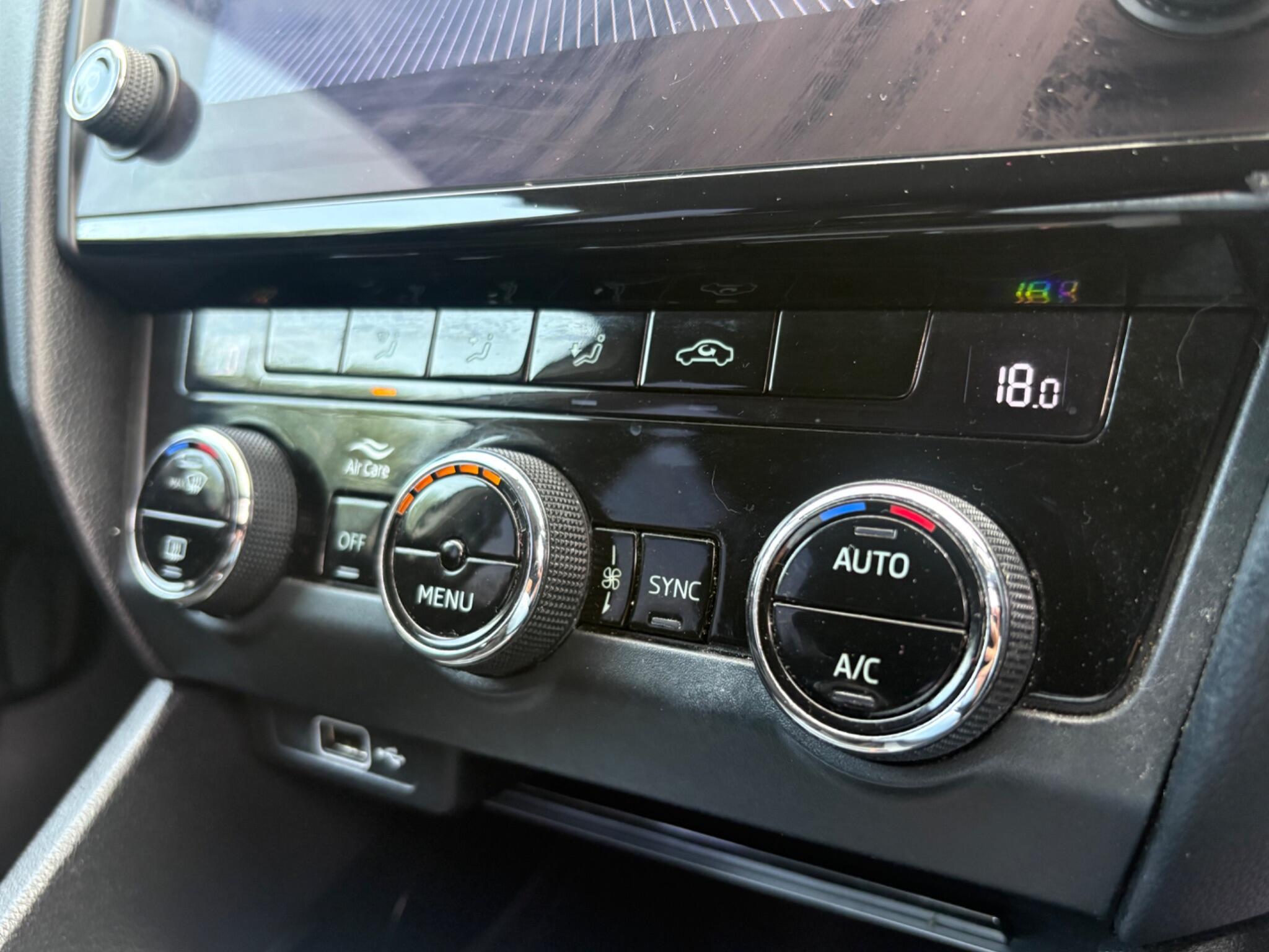 Skoda Octavia - Image 34