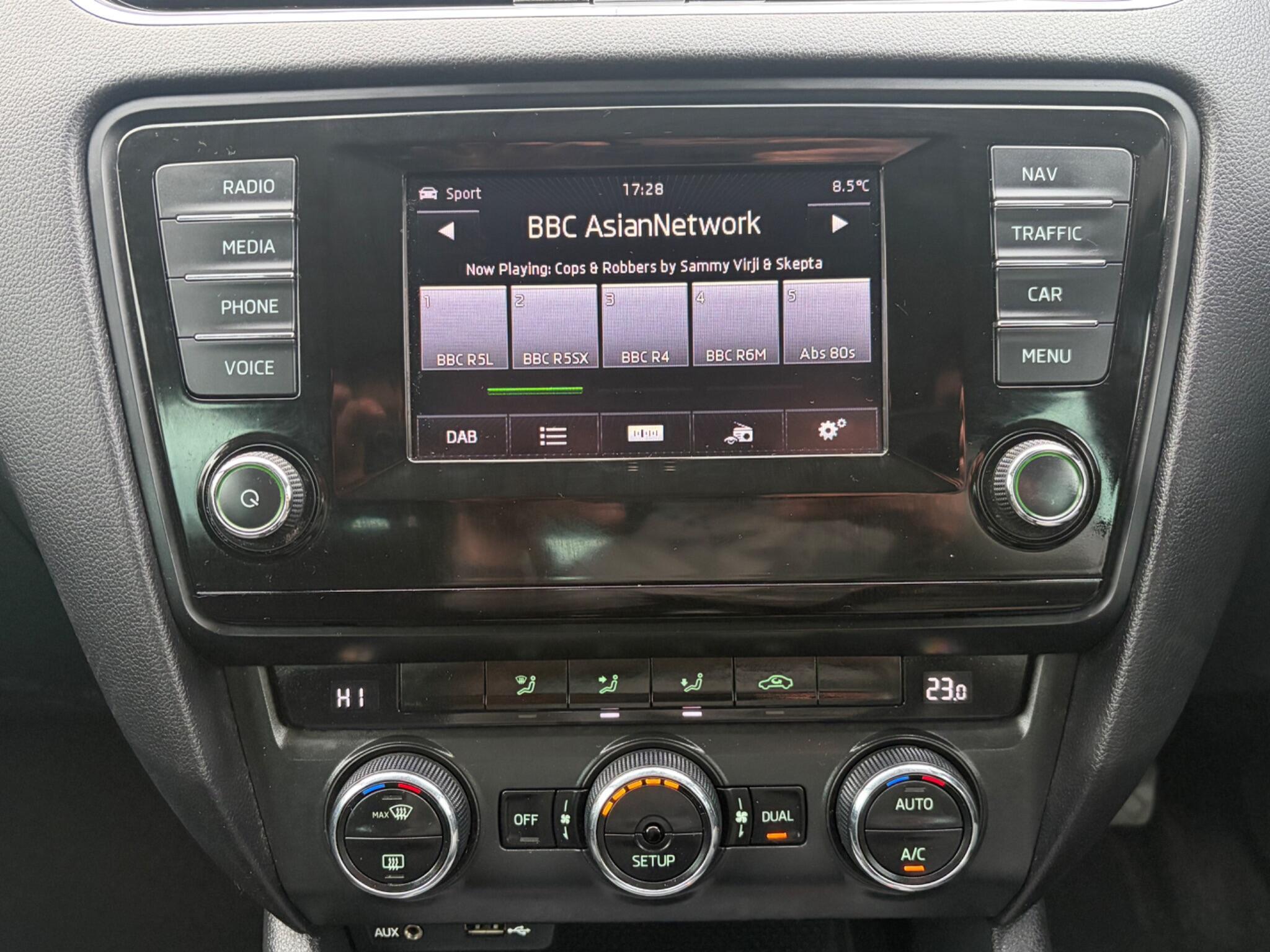 Skoda Octavia - Image 30