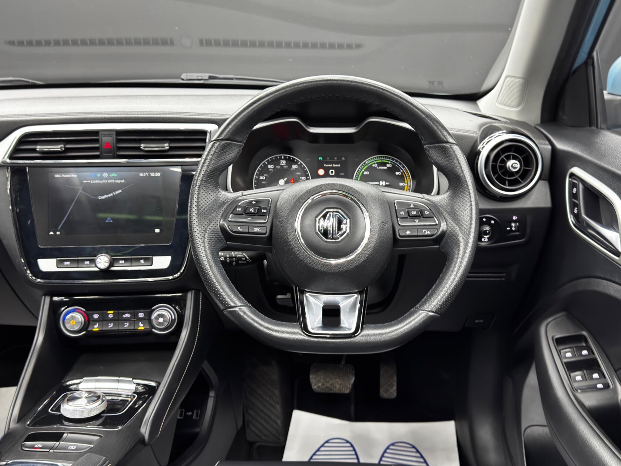MG MG ZS - Image 18