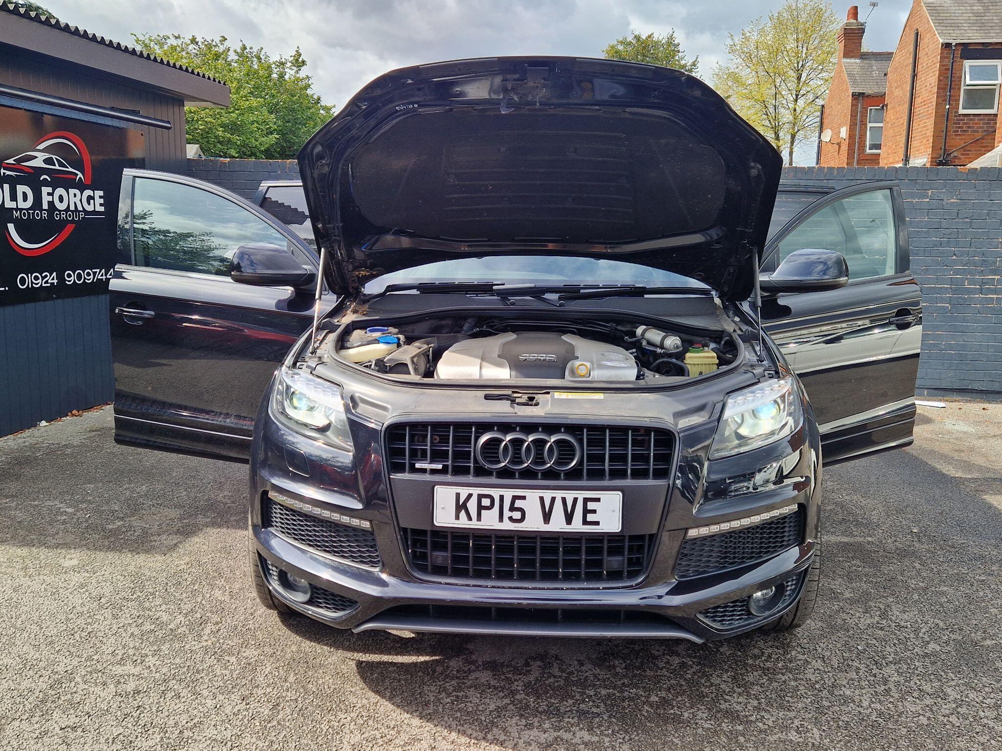Audi Q7 - Image 20