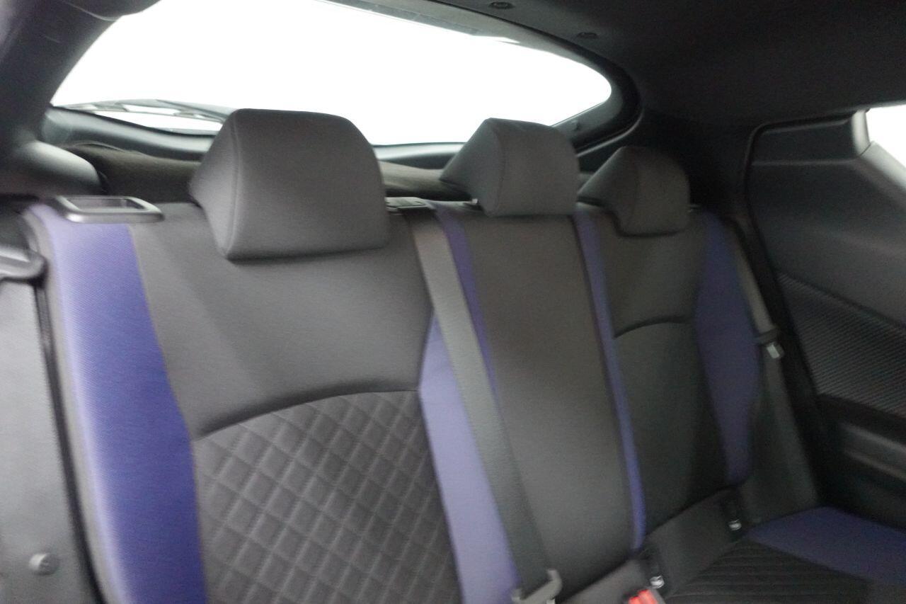 Toyota C-Hr - Image 17