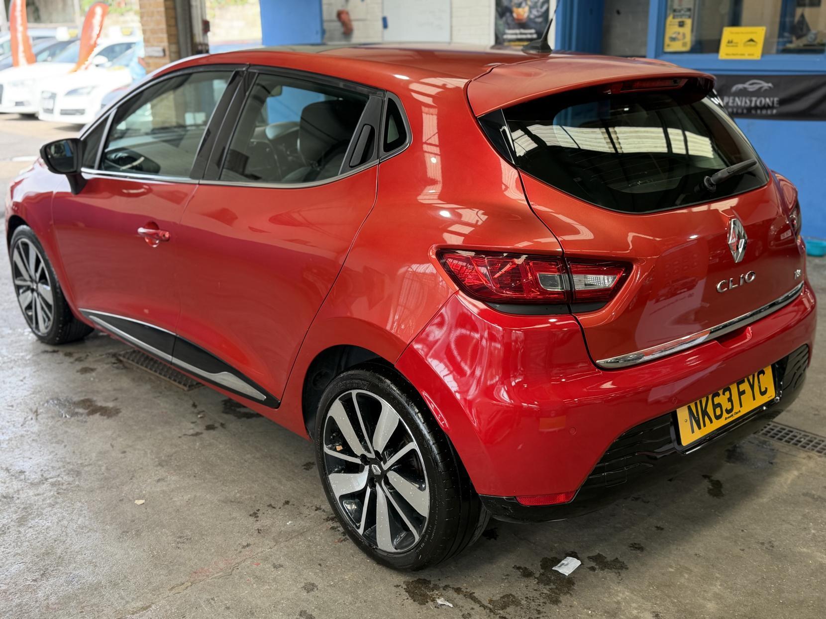 Renault Clio - Image 5